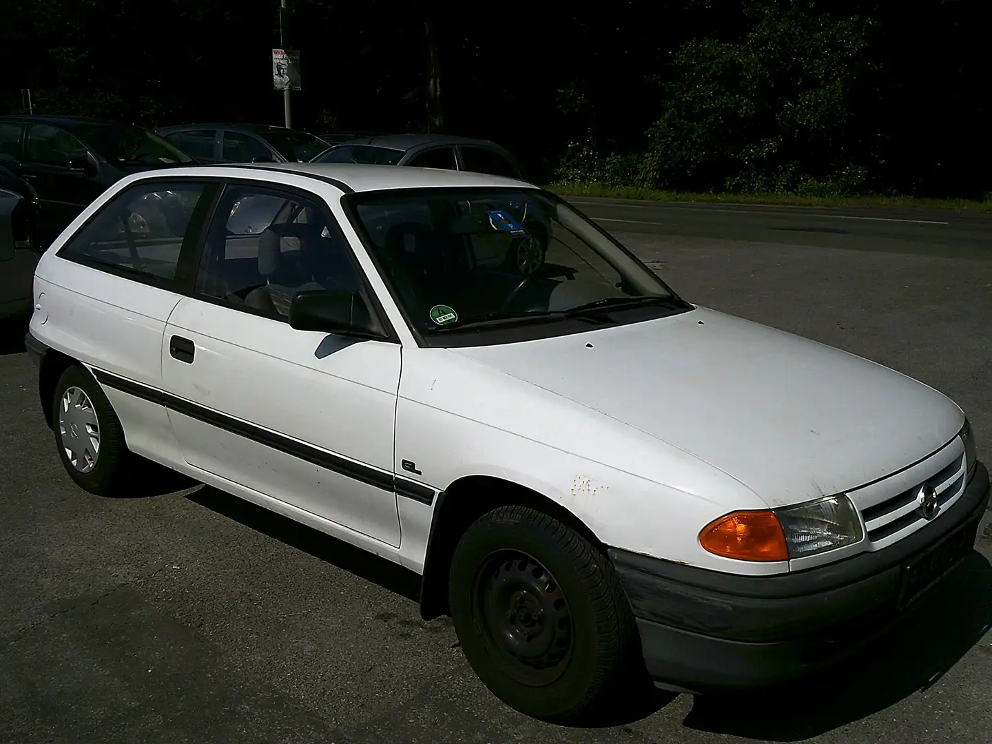 Opel Astra GL 1,6 TÜV:12-2026 AUTOMATIK Weiß - 1