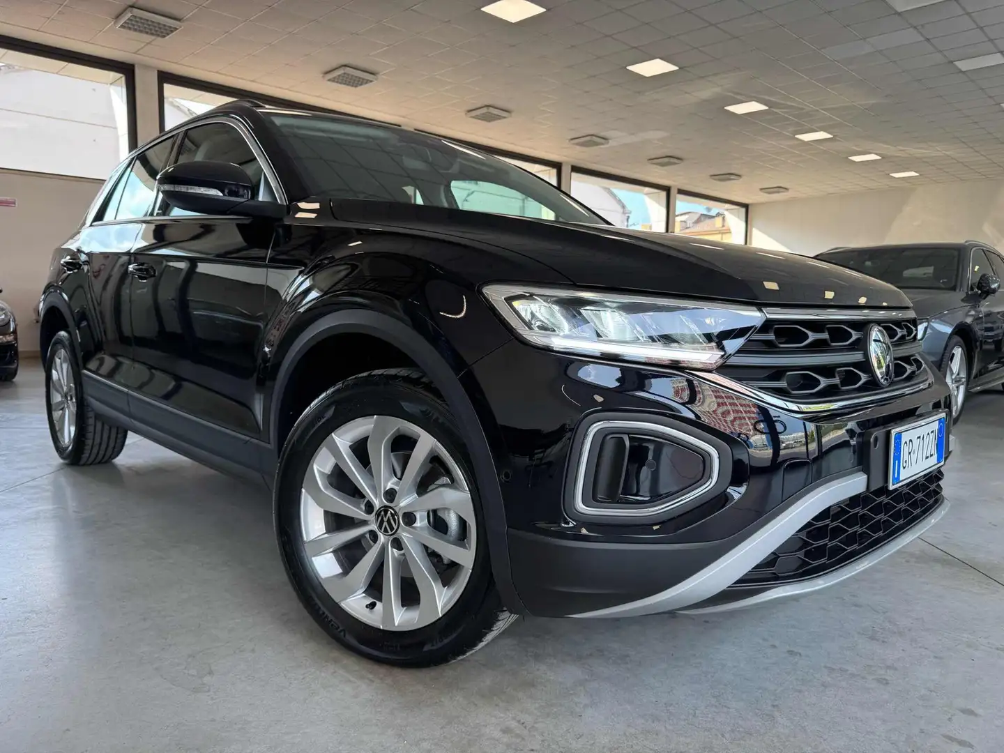Volkswagen T-Roc 1.0 TSI Life Negro - 2