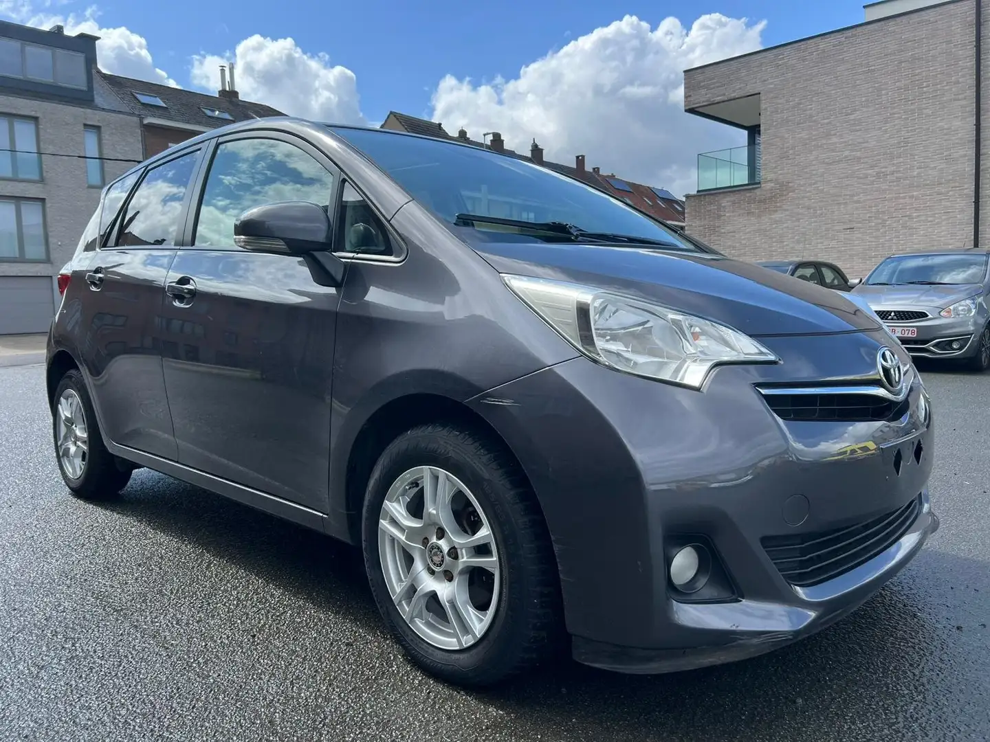 Toyota Verso-S Verso S 1.33 VVT-i Luna Gri - 1
