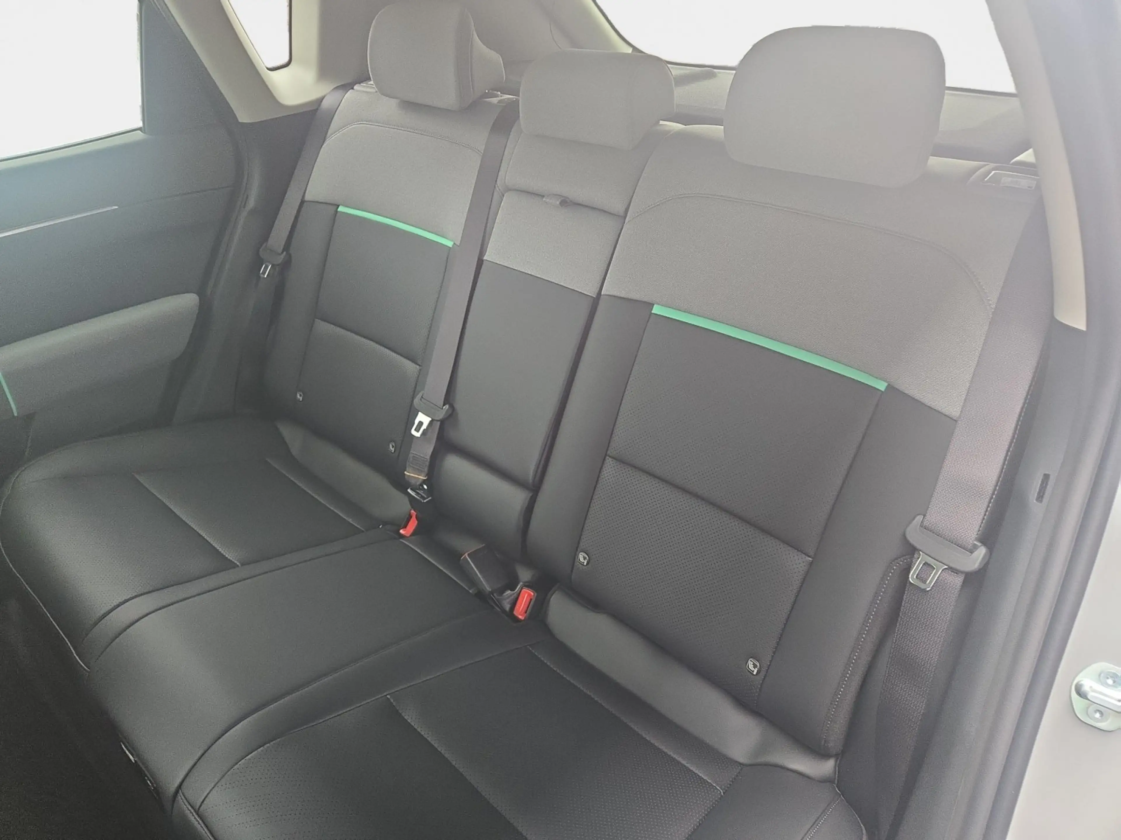 Kia EV4 81kWh Earth DriveWise+Winter+Design+Pano+Tech — photo 10