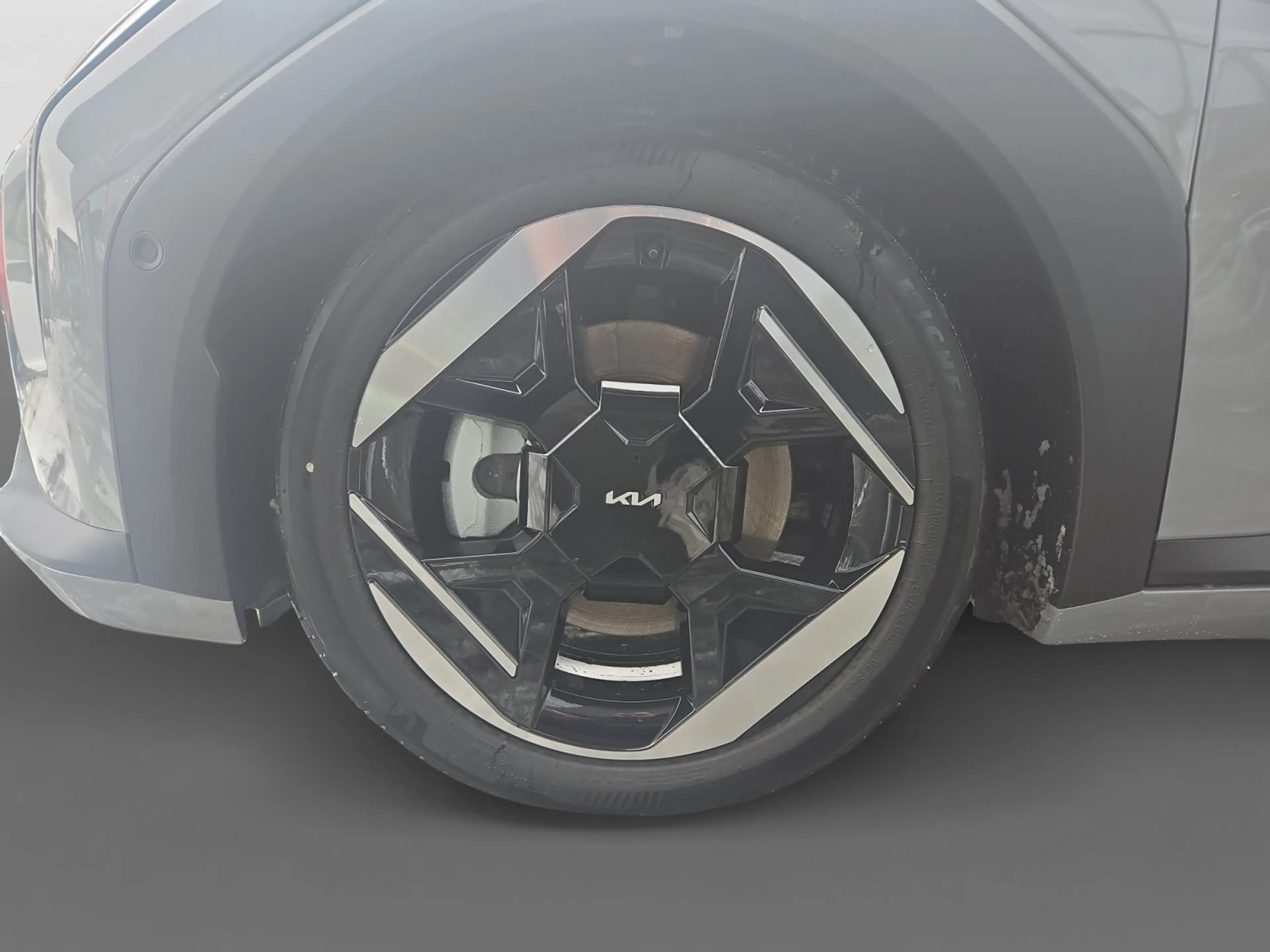 Kia EV4 81kWh Earth DriveWise+Winter+Design+Pano+Tech — photo 15