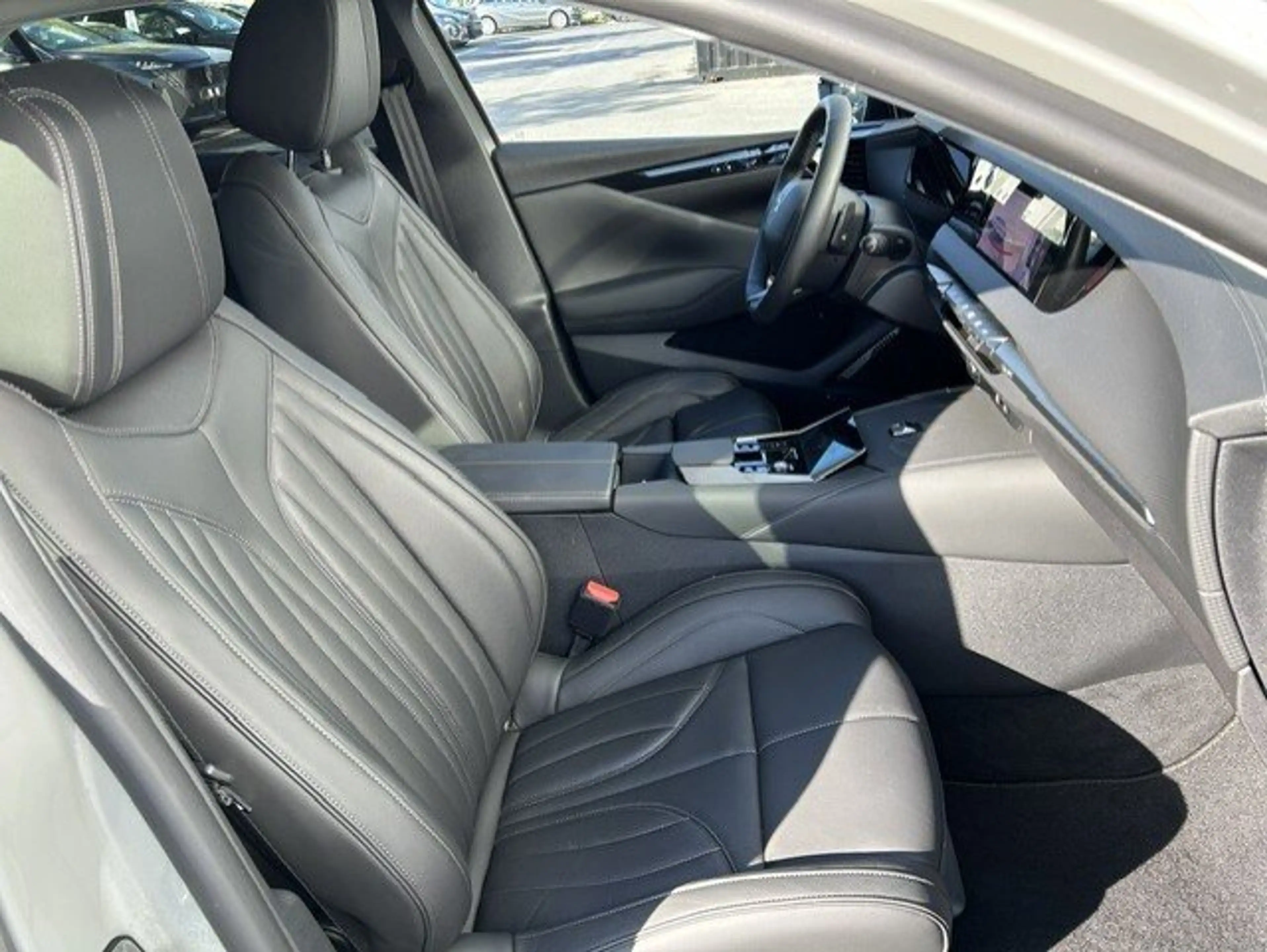 DS Automobiles DS 4 Cross Rivoli E-Tense 225pk — photo 14