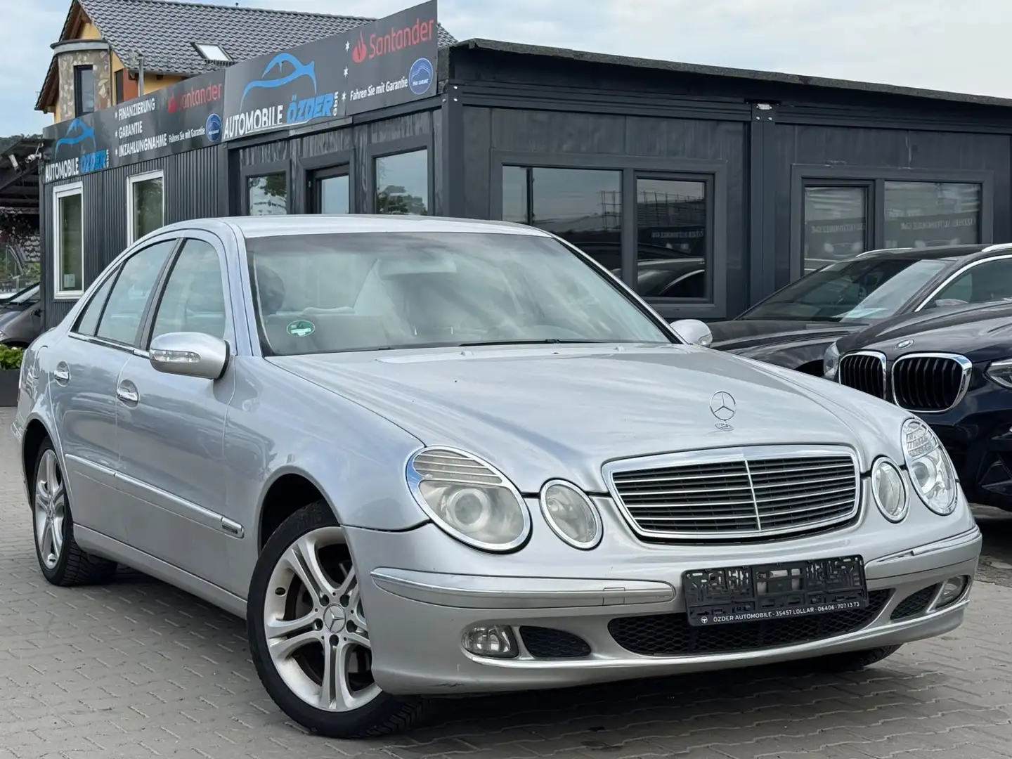 Mercedes-Benz E 200 Lim. Kompressor Classic+Automatik+ Silber - 1