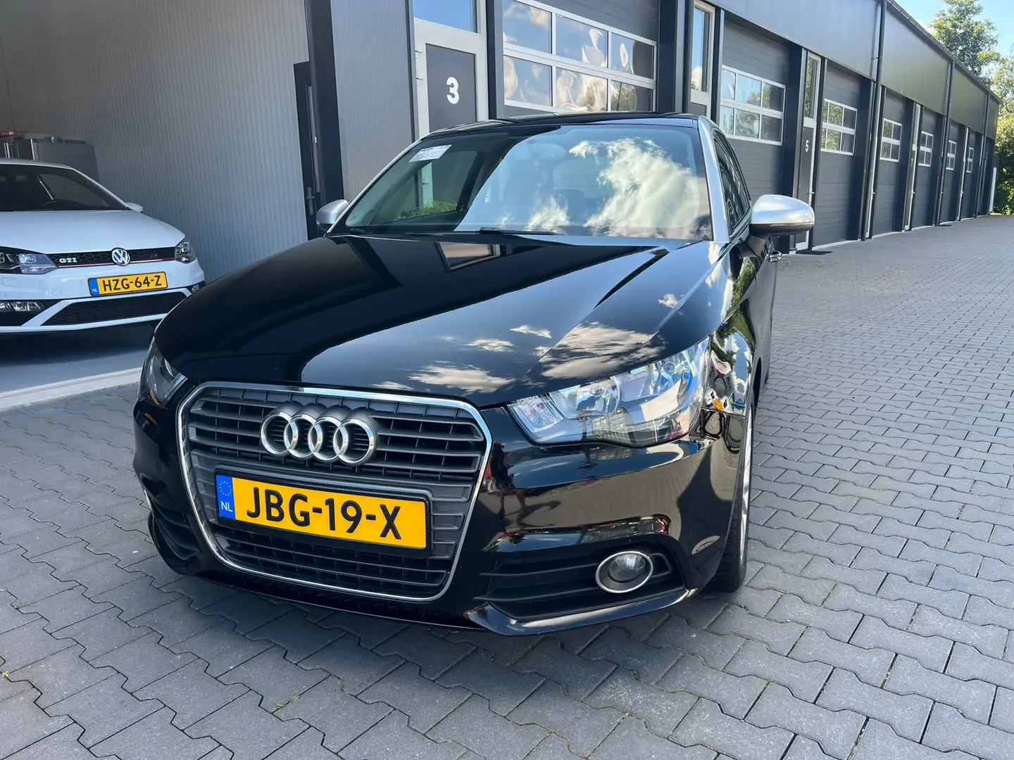Audi A1 1.4 TFSI Ambition Zwart - 1