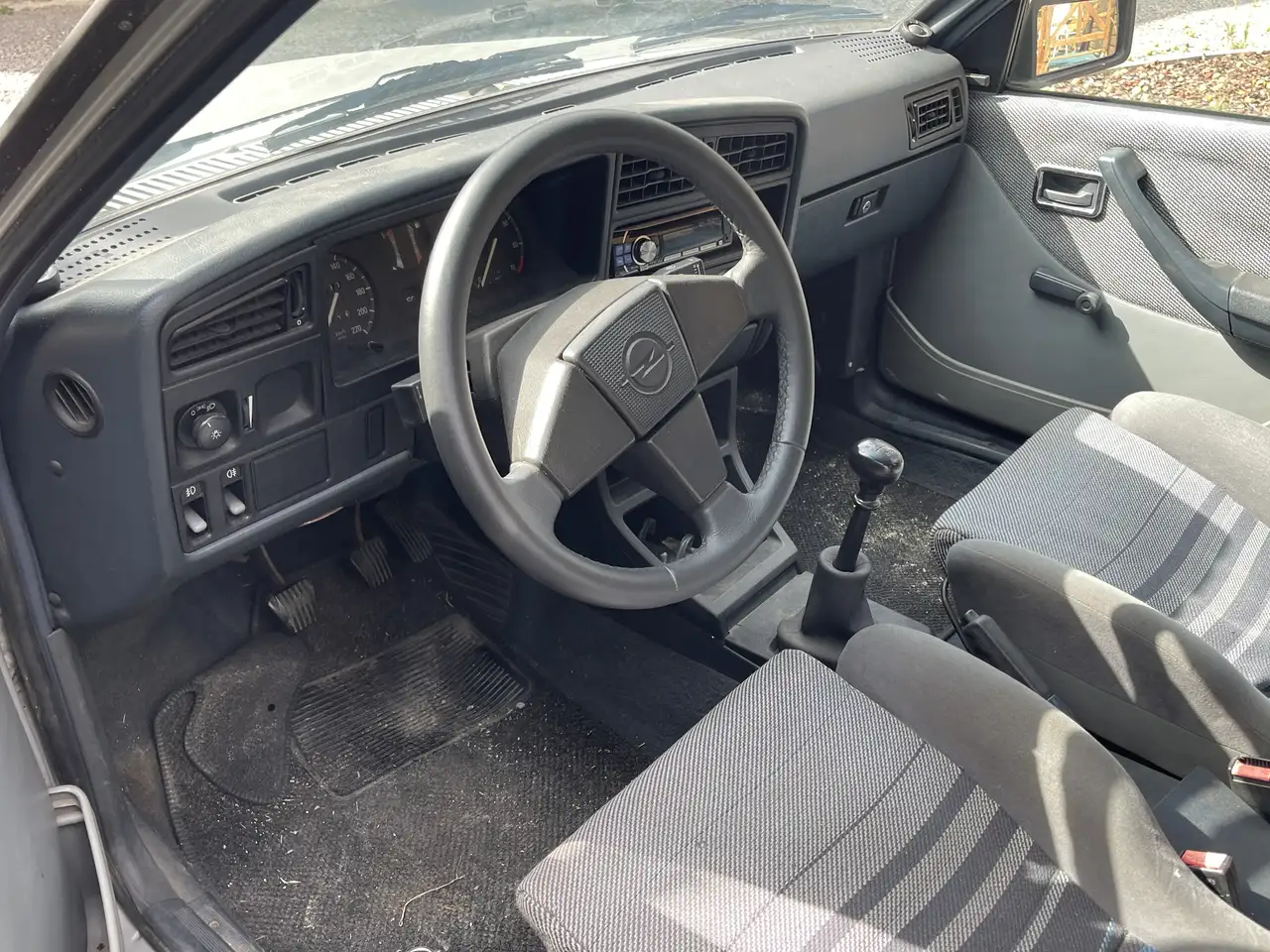 Opel Ascona GL 2,0 i, foto 6