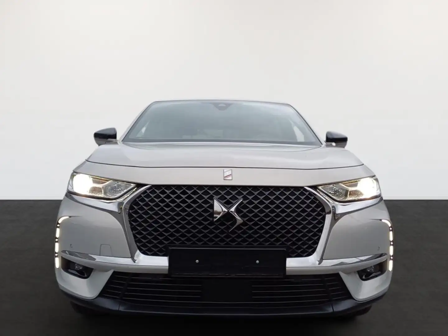 DS Automobiles DS 7 Crossback E-Tense 4x2 225 Bastille+ Grau - 2