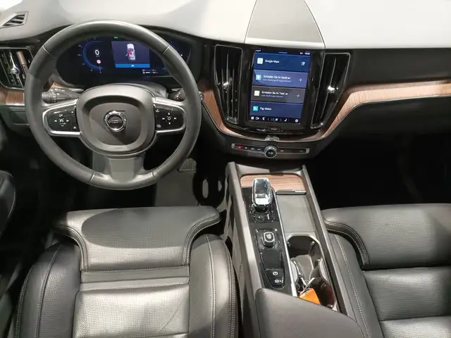 Volvo XC60 view 14