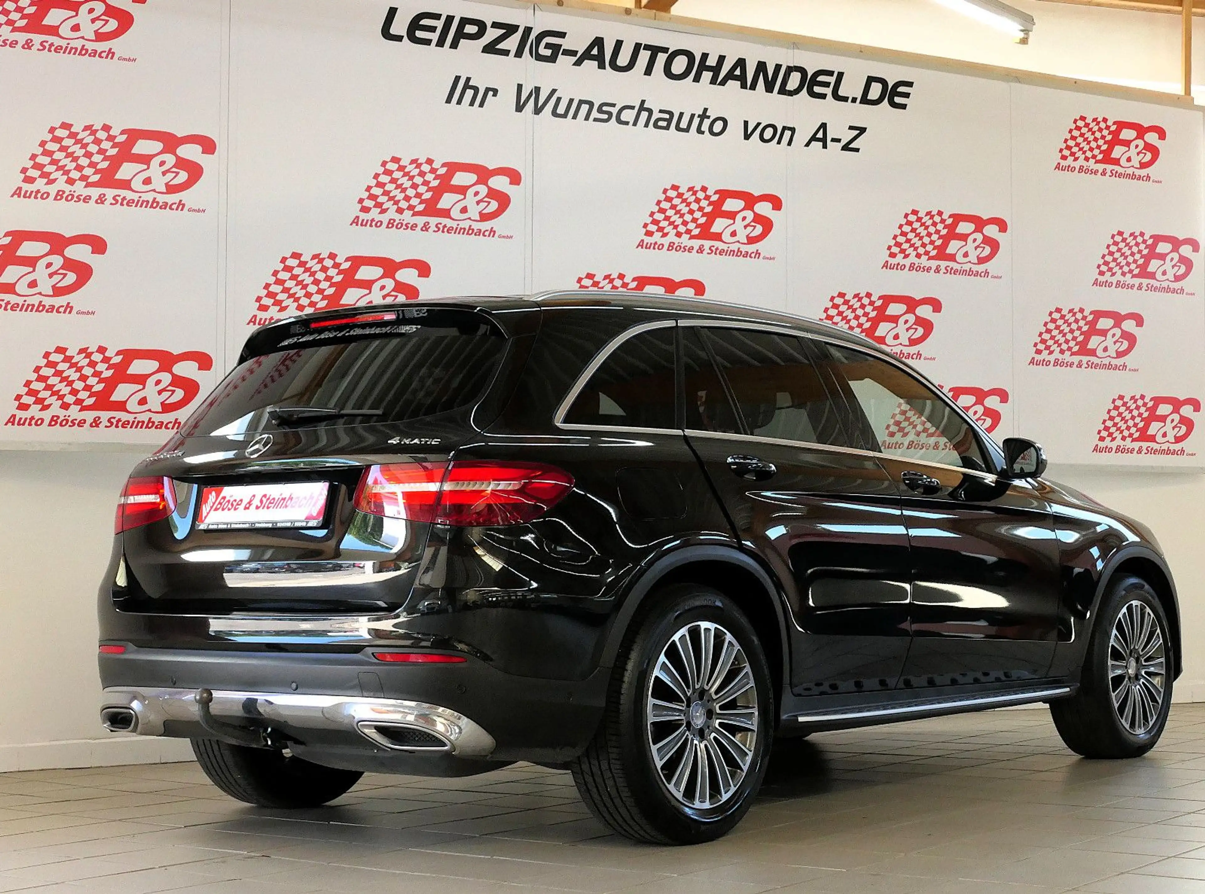 Mercedes-Benz GLC 250 d 4Matic Exclusiv *LED*AHK*LEDER*LUFT* — photo 4