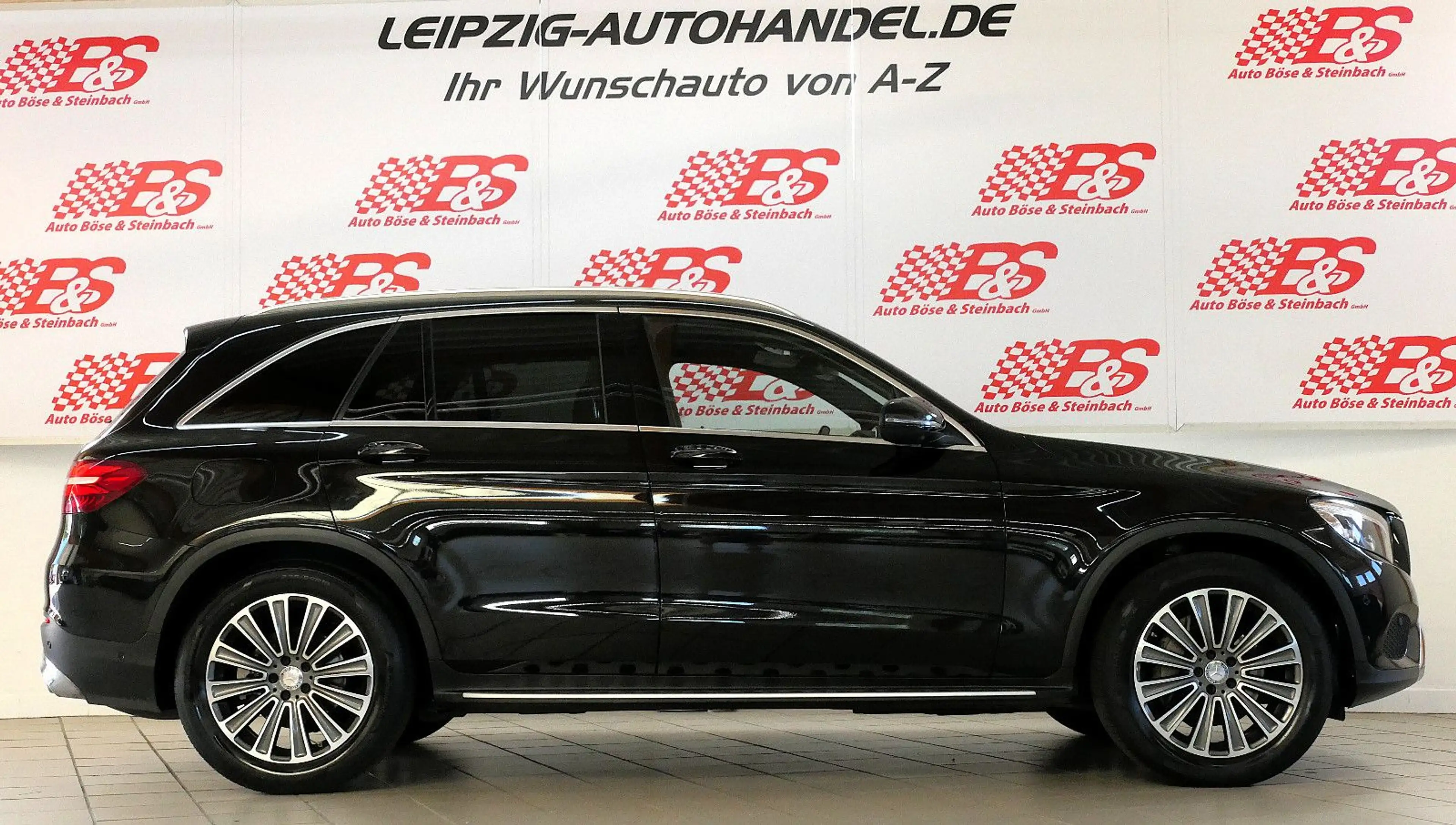 Mercedes-Benz GLC 250 d 4Matic Exclusiv *LED*AHK*LEDER*LUFT* — photo 6