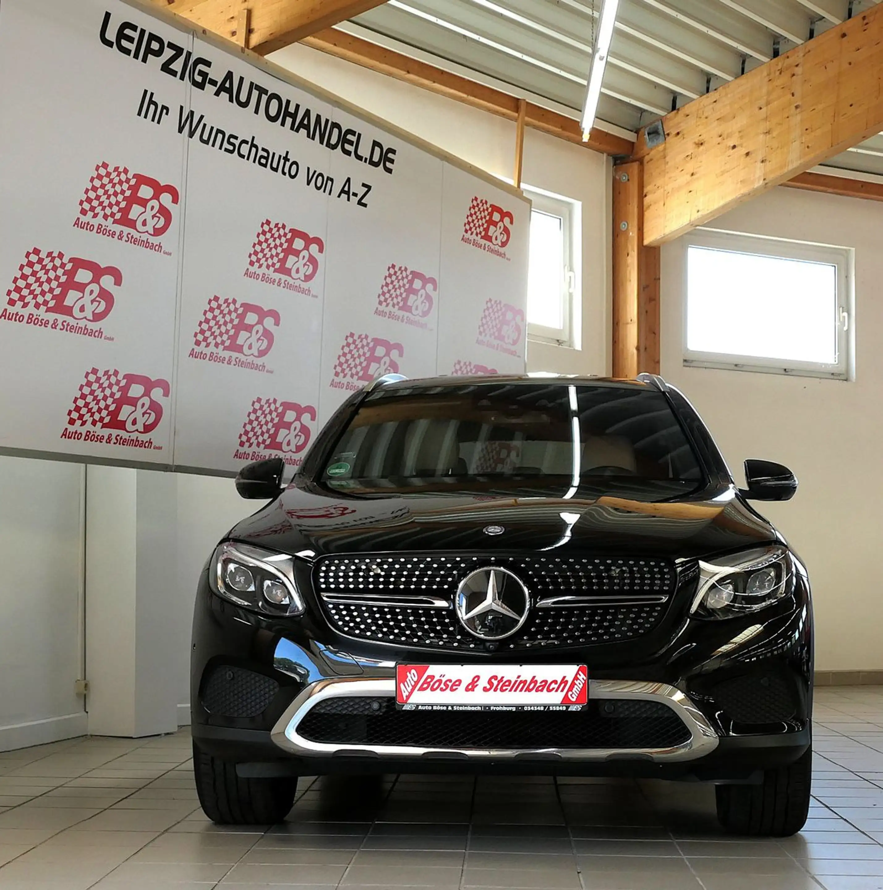 Mercedes-Benz GLC 250 d 4Matic Exclusiv *LED*AHK*LEDER*LUFT* — photo 2