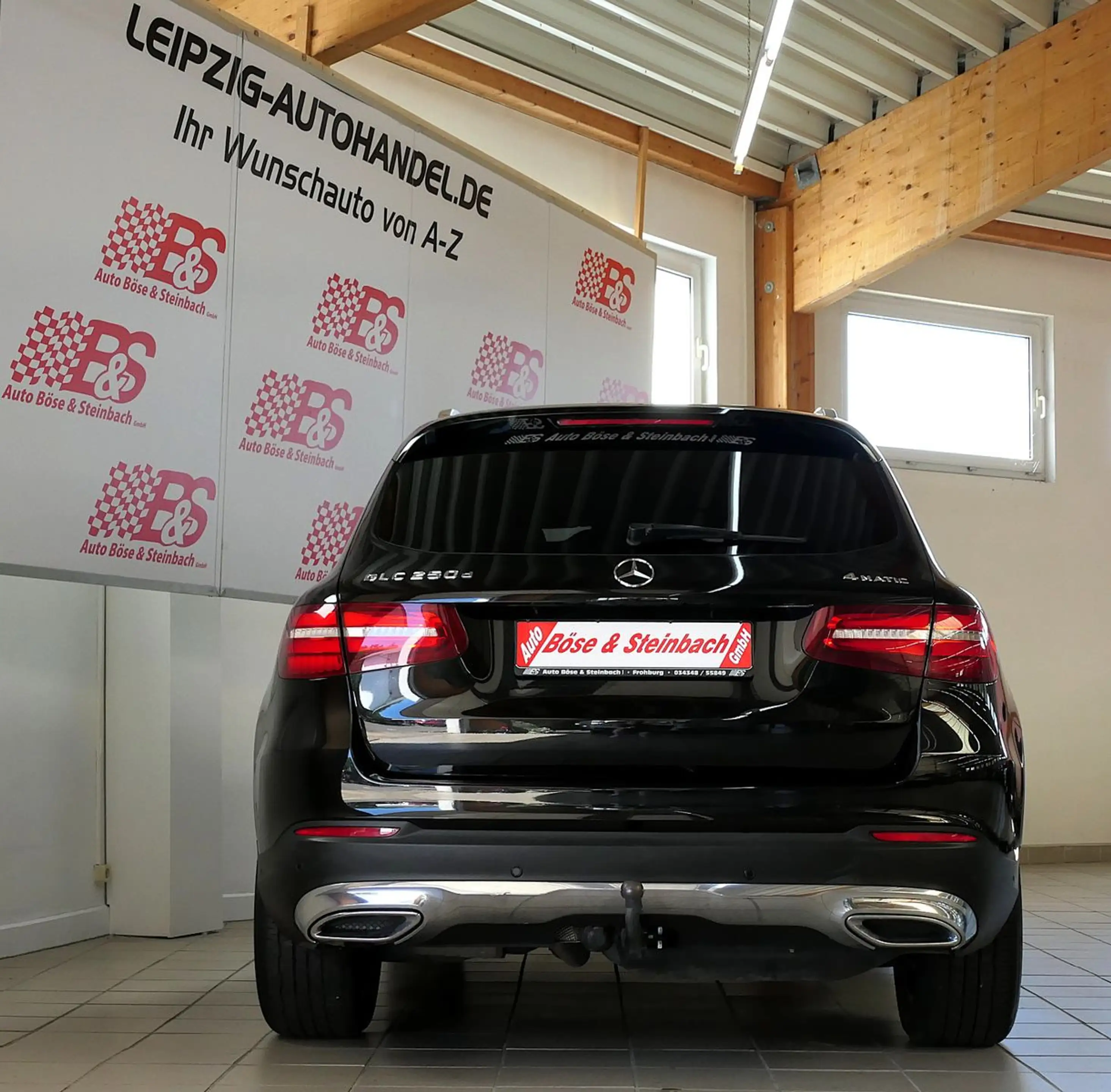 Mercedes-Benz GLC 250 d 4Matic Exclusiv *LED*AHK*LEDER*LUFT* — photo 5