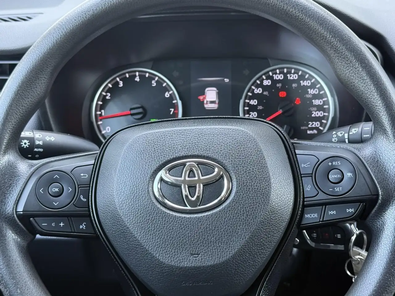Toyota RAV 4 снимка Toyota RAV 4