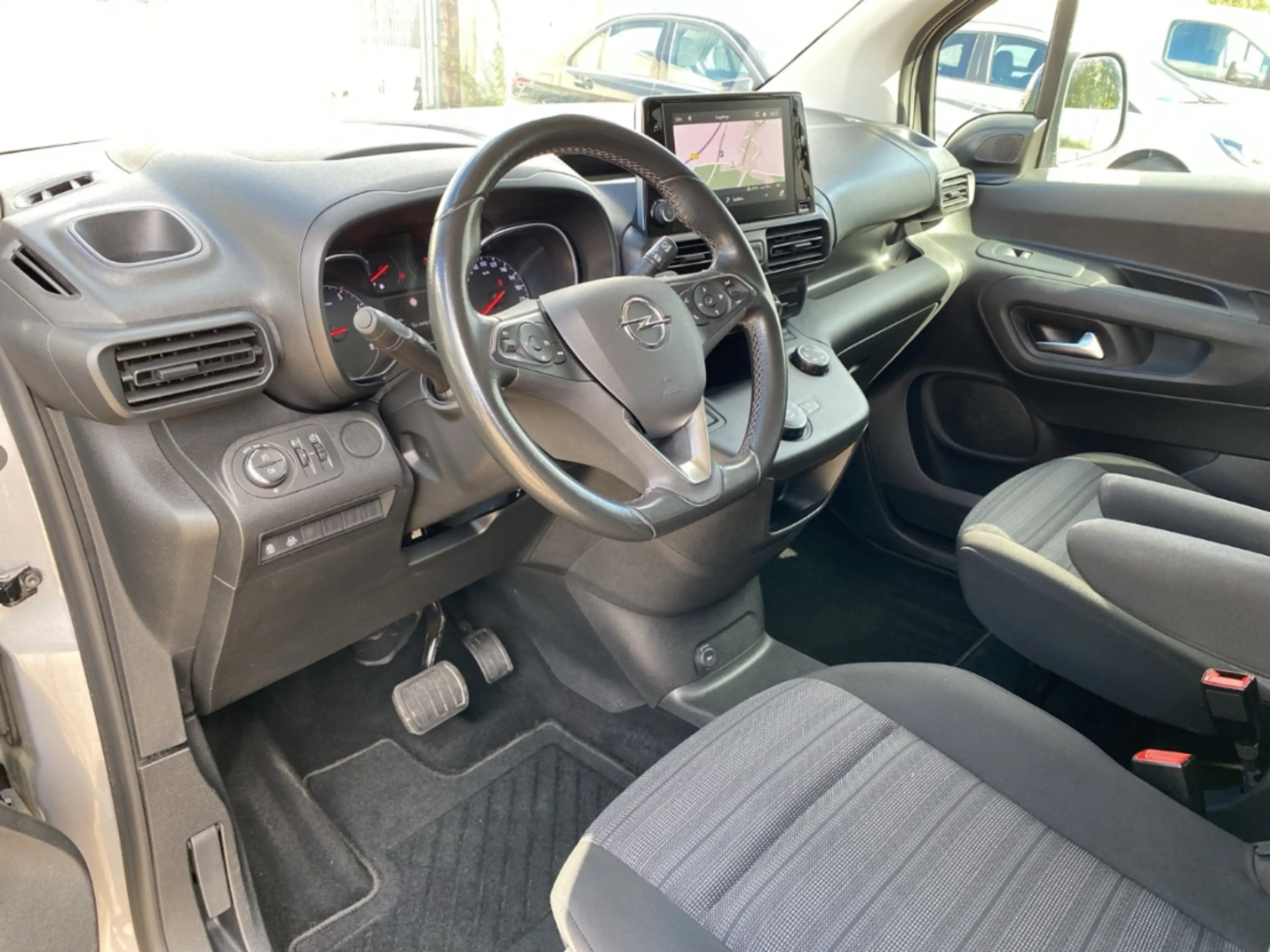 Opel Combo Life DI TURBO ELEGANCE E Elegance 1.2 Turbo NAVI+KLIMA+ — photo 10