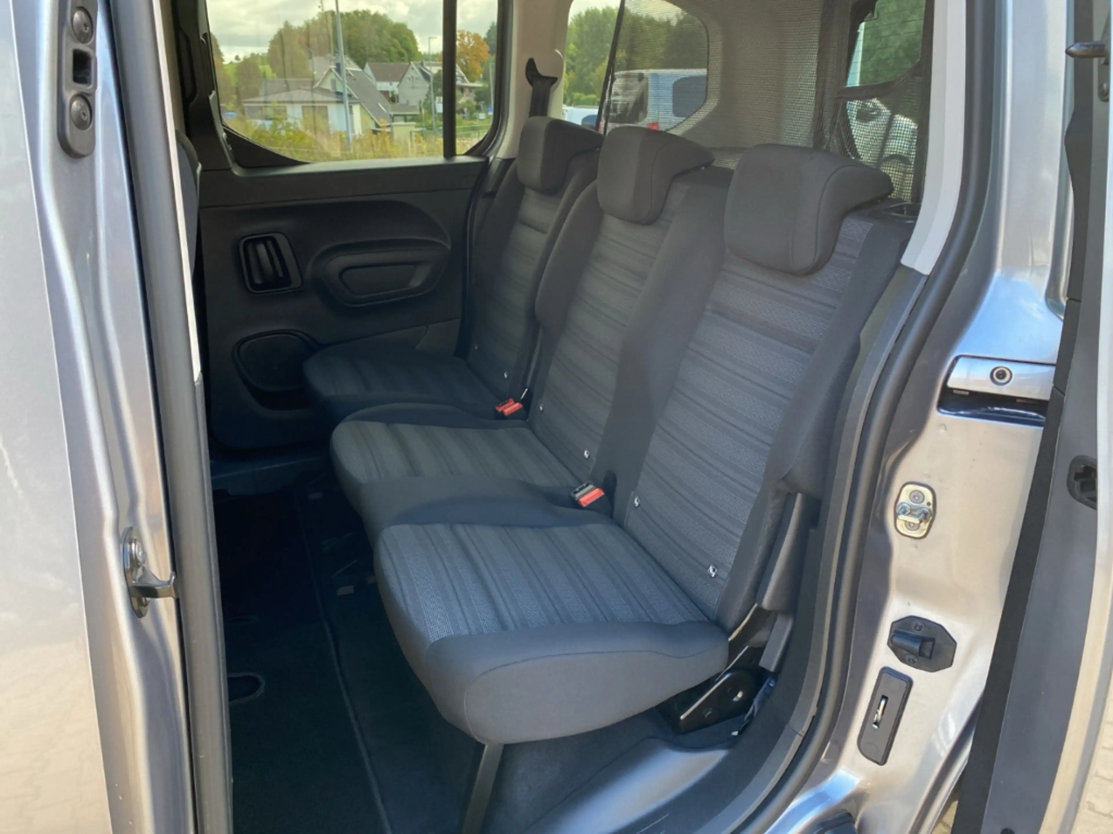 Opel Combo Life DI TURBO ELEGANCE E Elegance 1.2 Turbo NAVI+KLIMA+ — photo 11