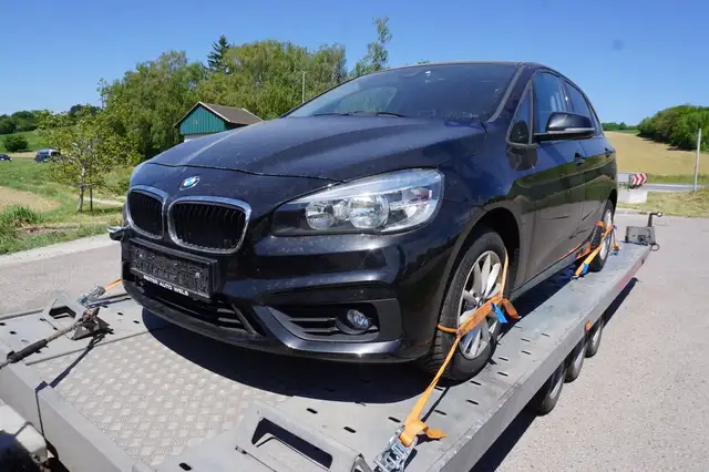 BMW 218 Active Tourer- 218d Advantage