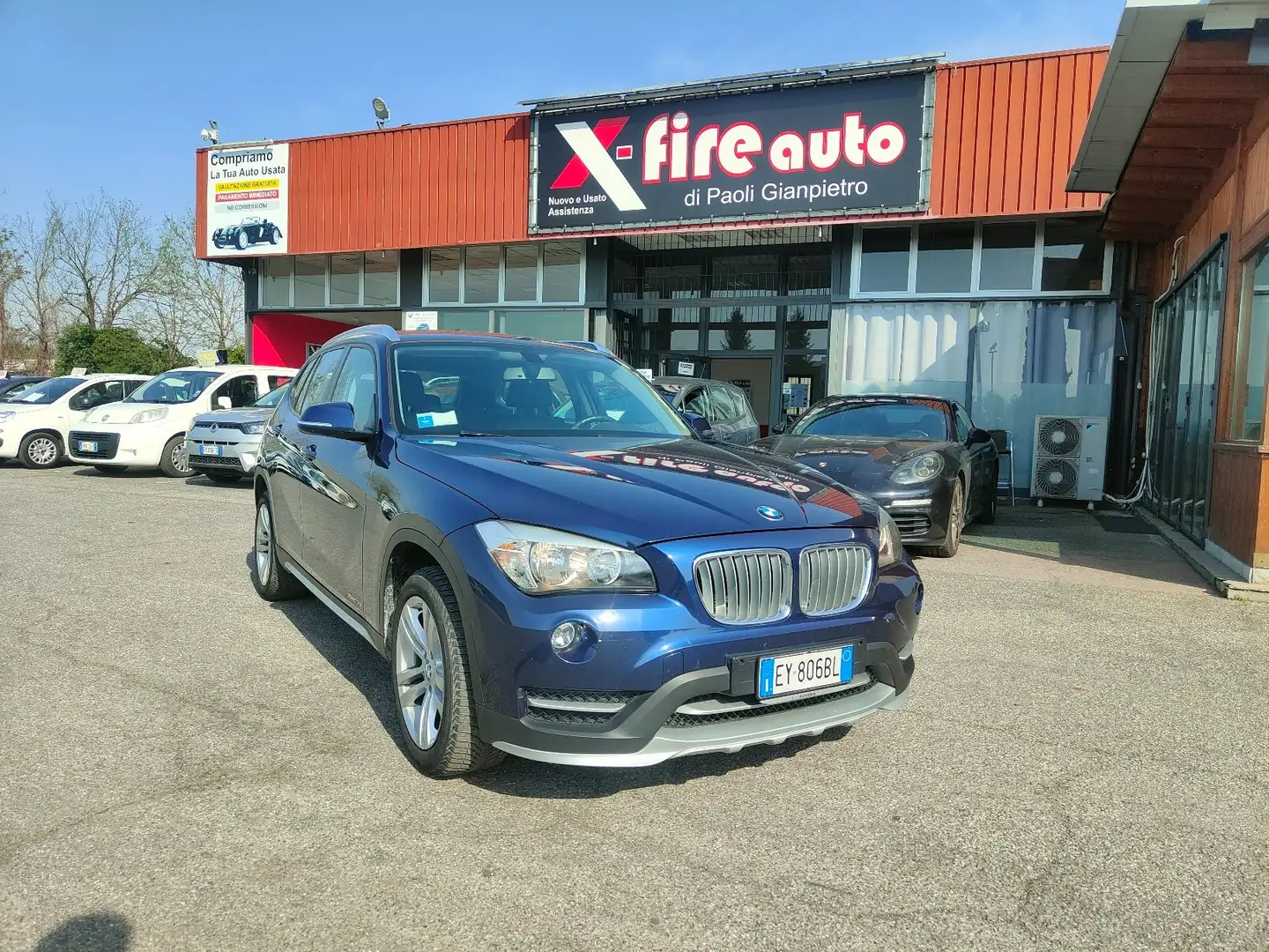 BMW X1 sdrive18d xLine Bleu - 1