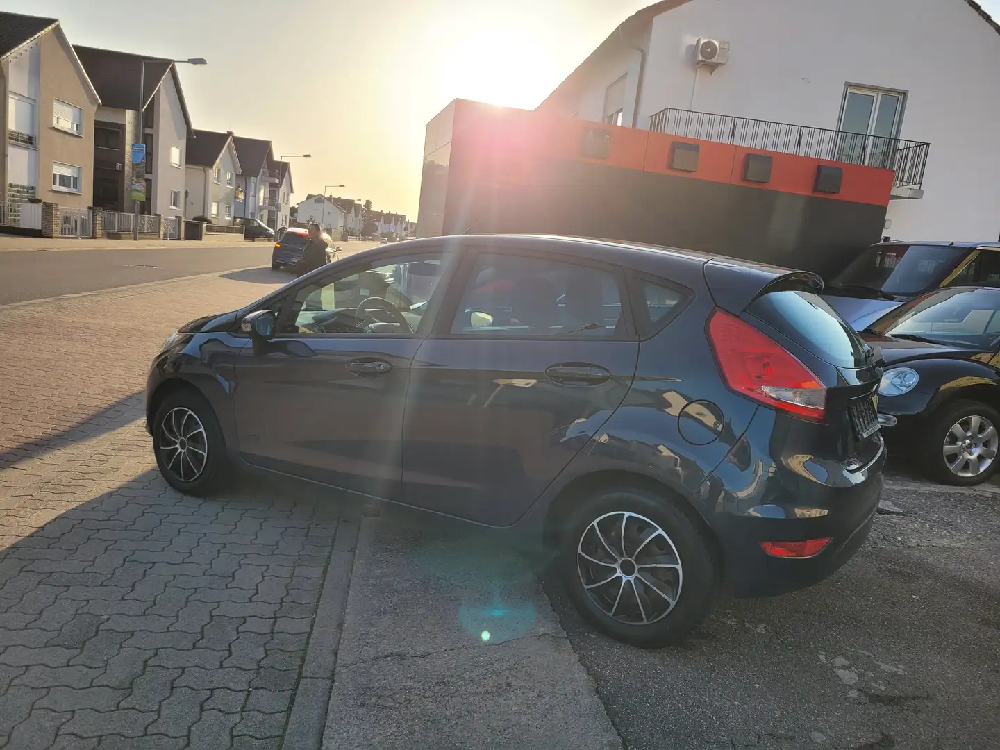 Ford Fiesta Trend Grau - 2