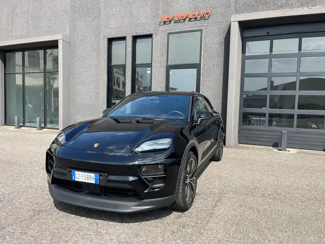 Porsche Macan 4
