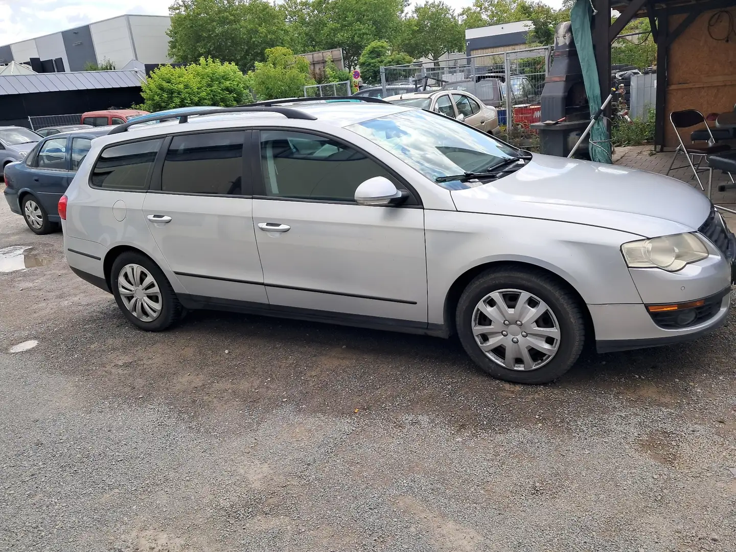 Volkswagen Passat Variant 2.0 TDI BlueMotion Technology DPF Comfortline Silber - 1