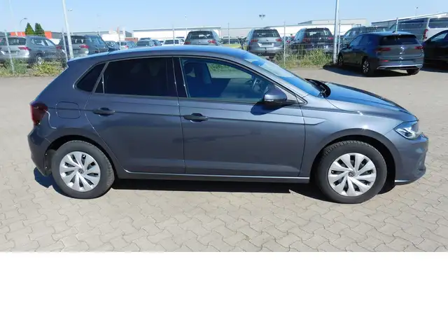 Volkswagen Polo view 2