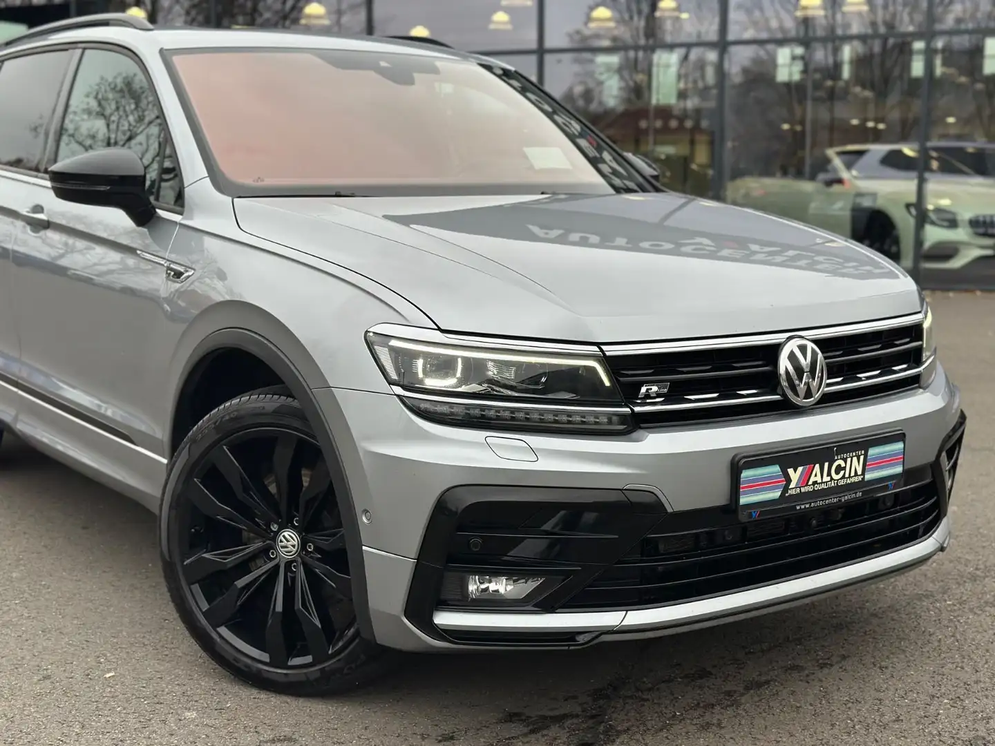 Volkswagen Tiguan Allspace 2.0 TDI SCR DSG 4M 3xR-Line PANO Argent - 2