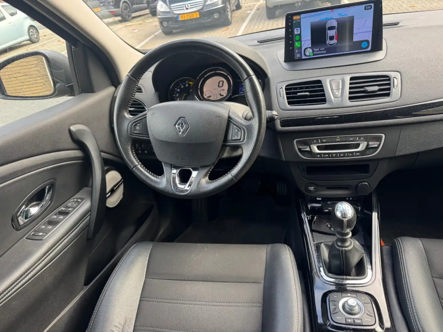 Renault Megane 1.2 TCe Bose 5drs HB CLIMA CARPLAY NETTE AUTO RIJD Schwarz - 2