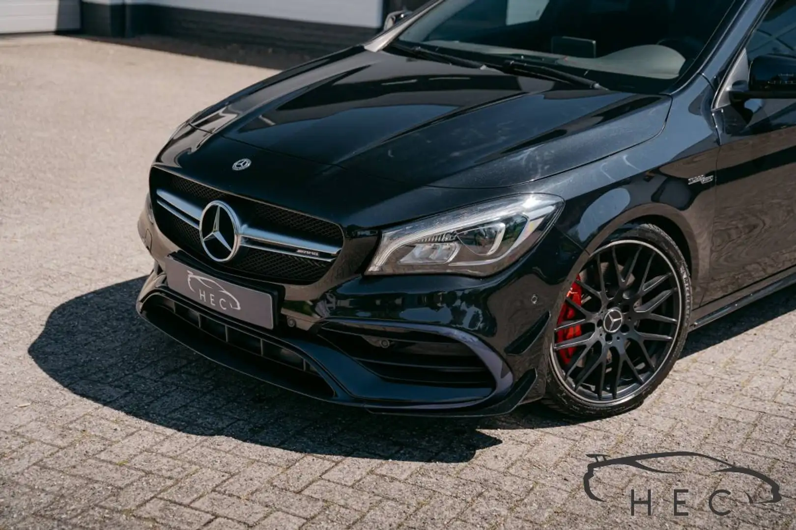 Mercedes-Benz CLA 45 AMG Shooting Brake - 4MATIC Ambition Zwart - 2