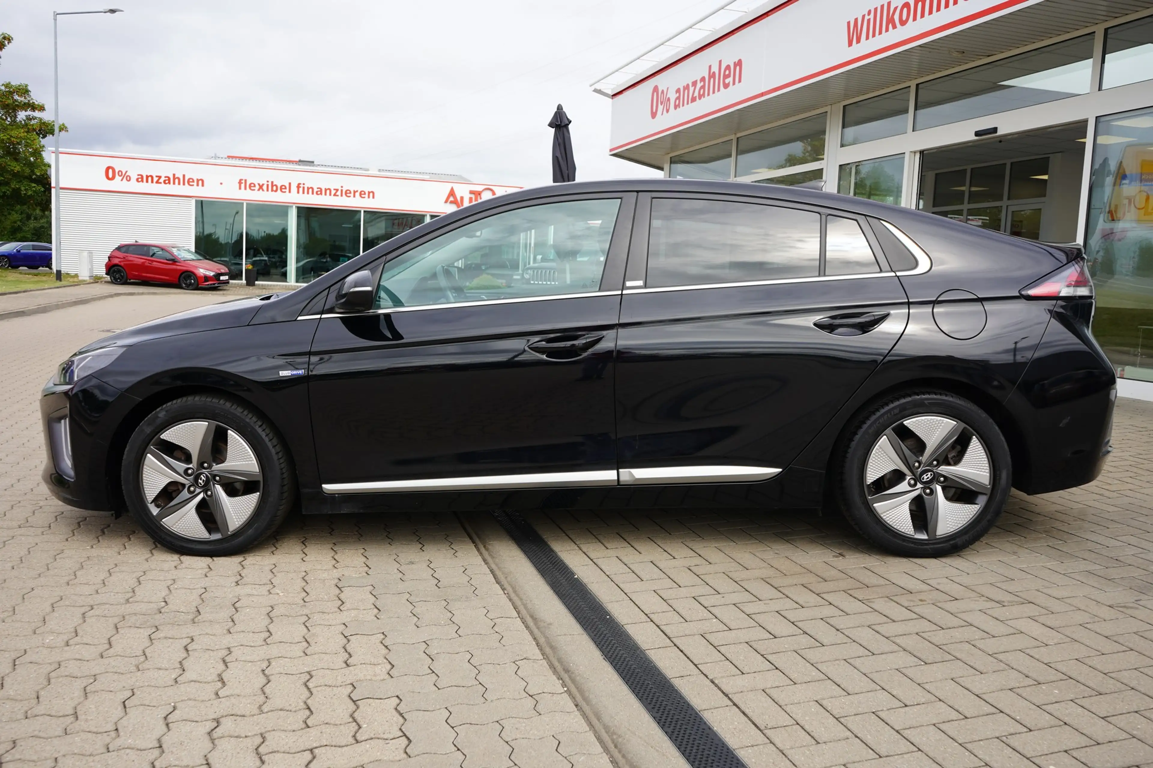 Hyundai IONIQ Ioniq 1.6 Hybrid LED Navi Sitzbelüftung AHK ACC — photo 3
