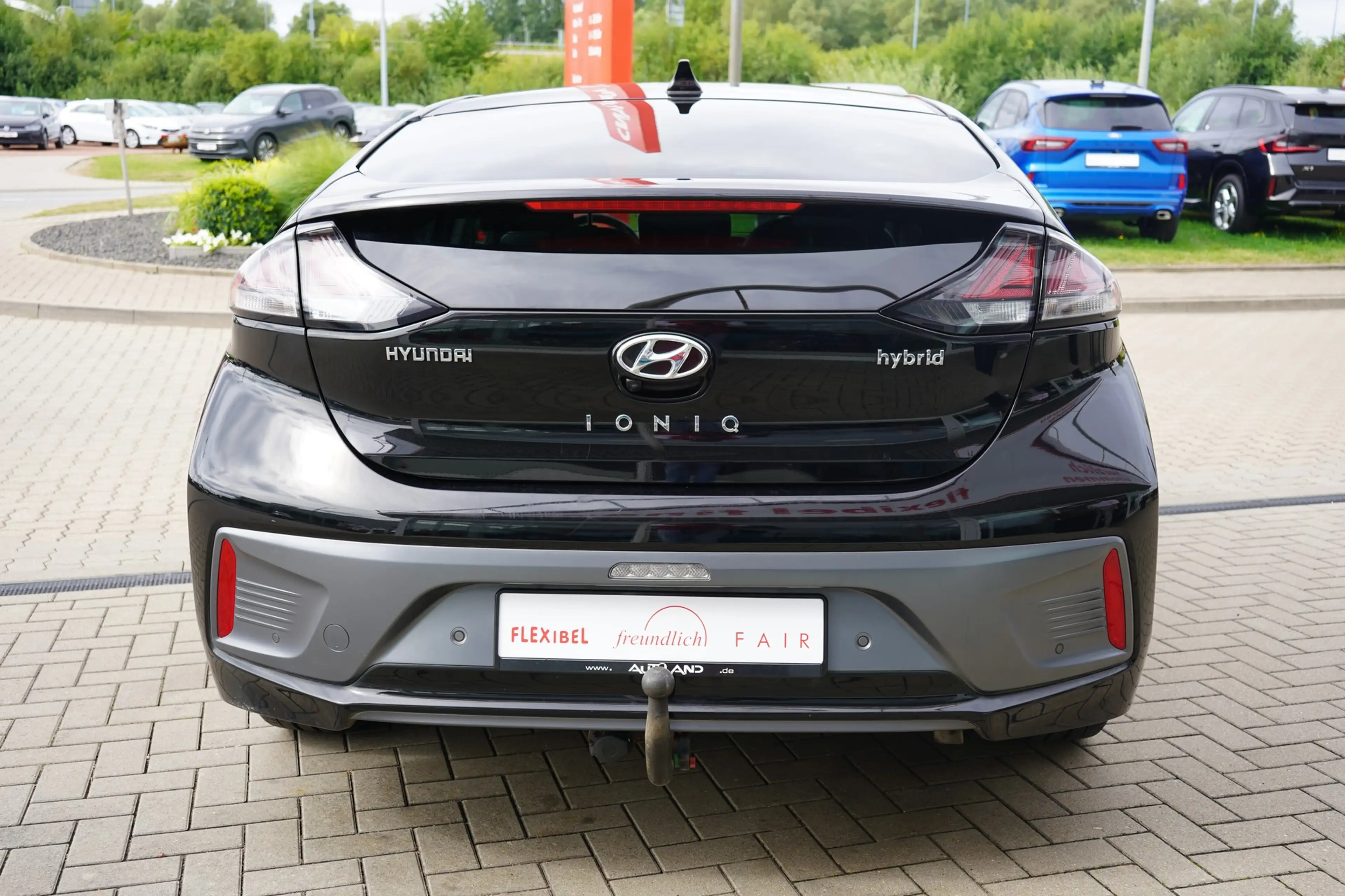 Hyundai IONIQ Ioniq 1.6 Hybrid LED Navi Sitzbelüftung AHK ACC — photo 5