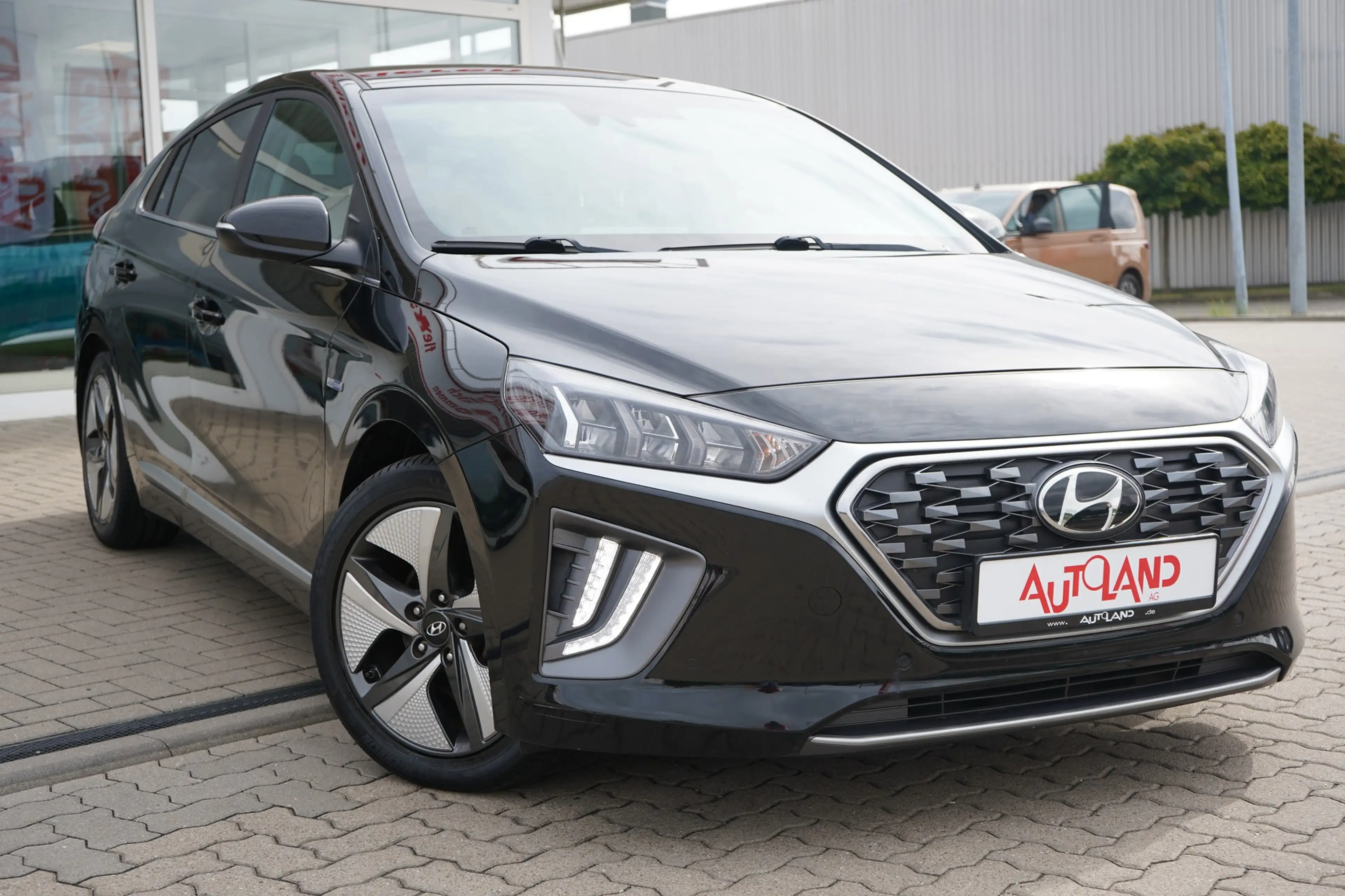 Hyundai IONIQ Ioniq 1.6 Hybrid LED Navi Sitzbelüftung AHK ACC — photo 8