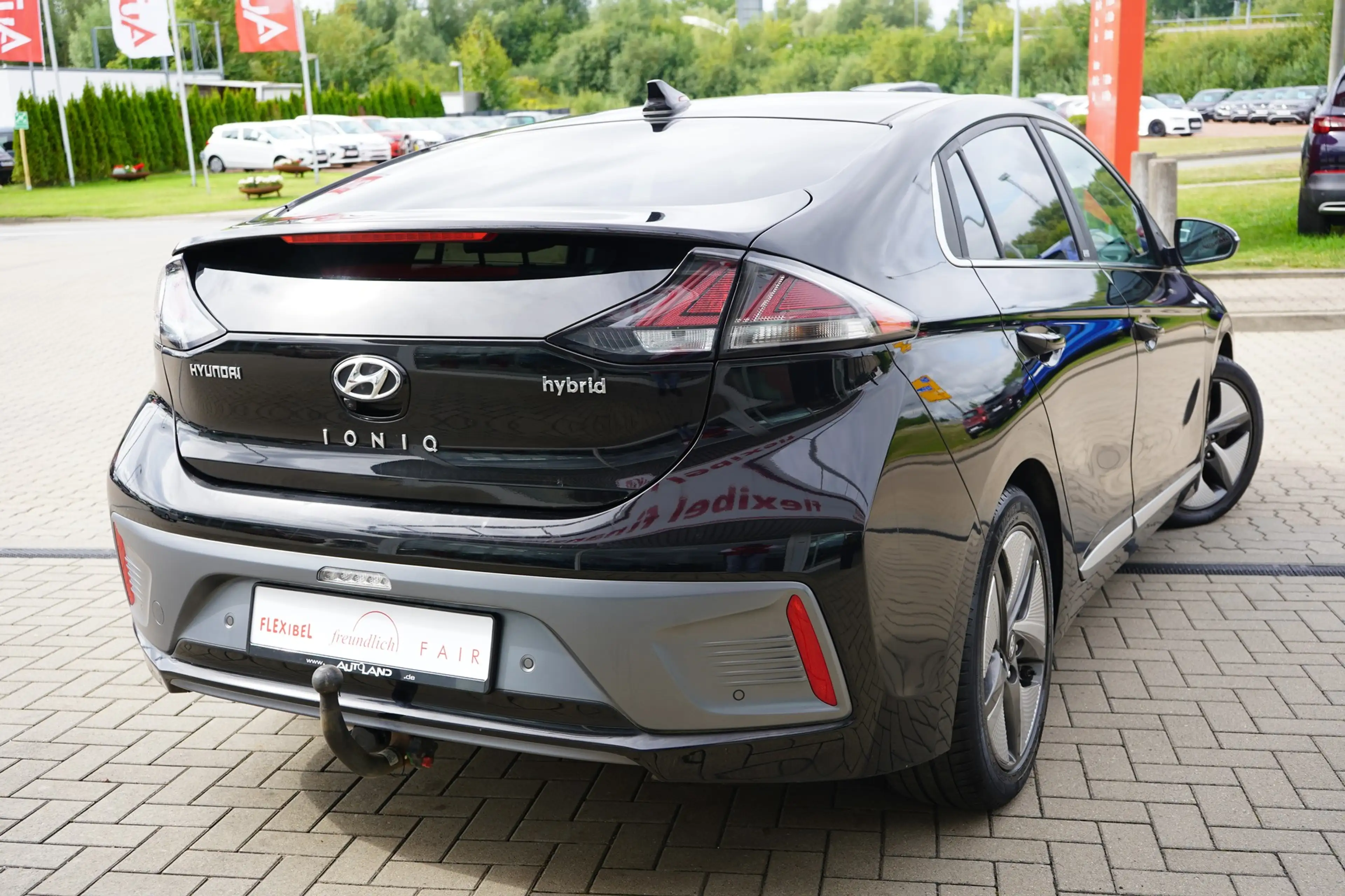 Hyundai IONIQ Ioniq 1.6 Hybrid LED Navi Sitzbelüftung AHK ACC — photo 7