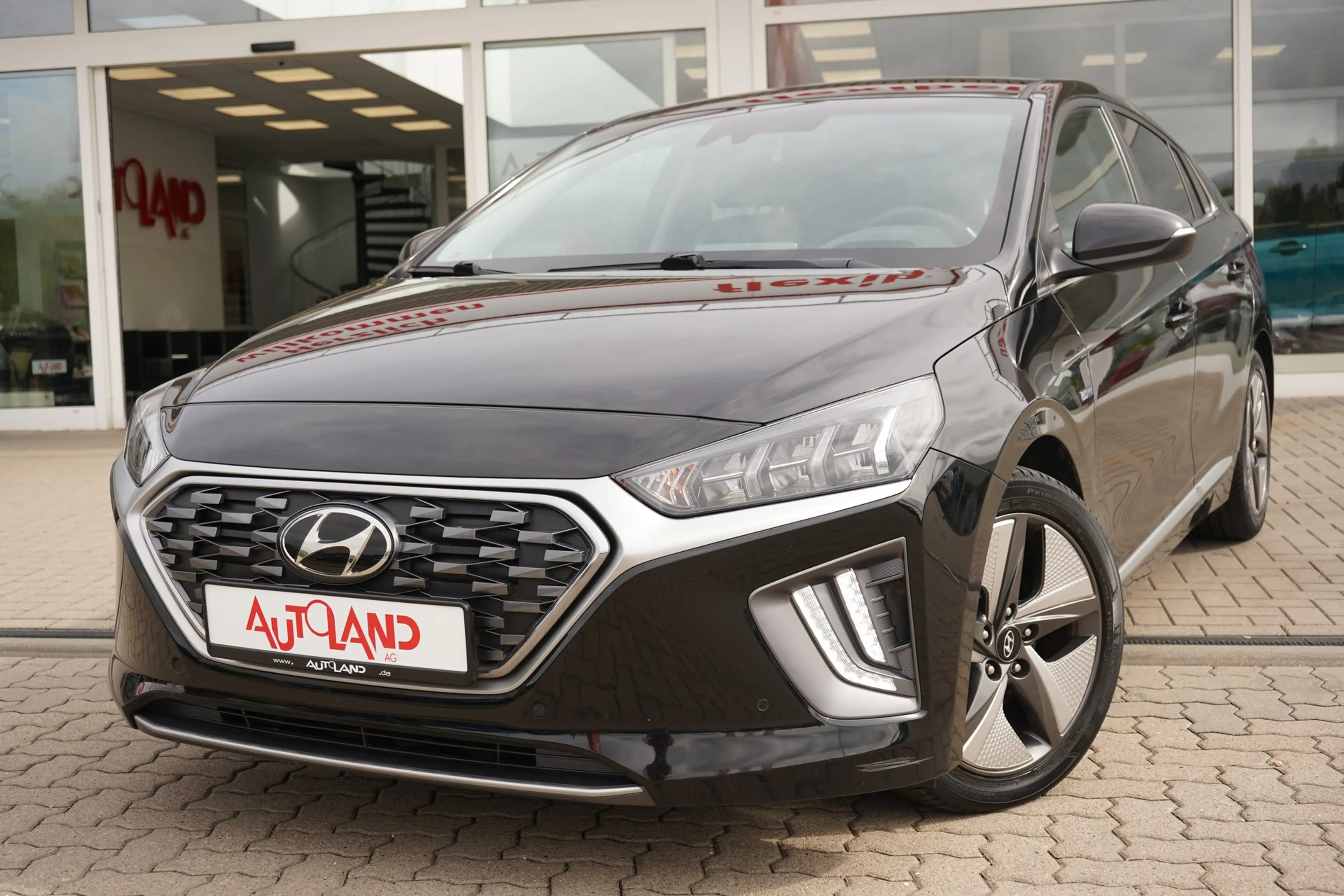Hyundai IONIQ Ioniq 1.6 Hybrid LED Navi Sitzbelüftung AHK ACC — photo 2