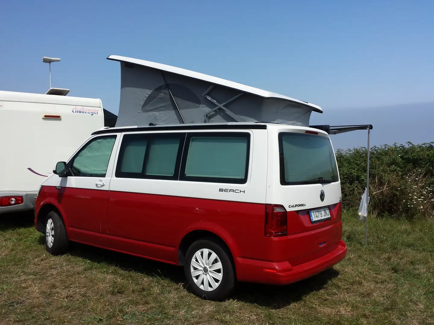 Volkswagen T6 California California 2.0TDI BMT Beach 110kw Beach Rojo - 1
