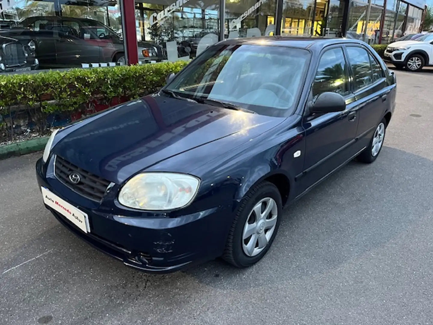 Hyundai ACCENT 1.3i GL Negro - 1
