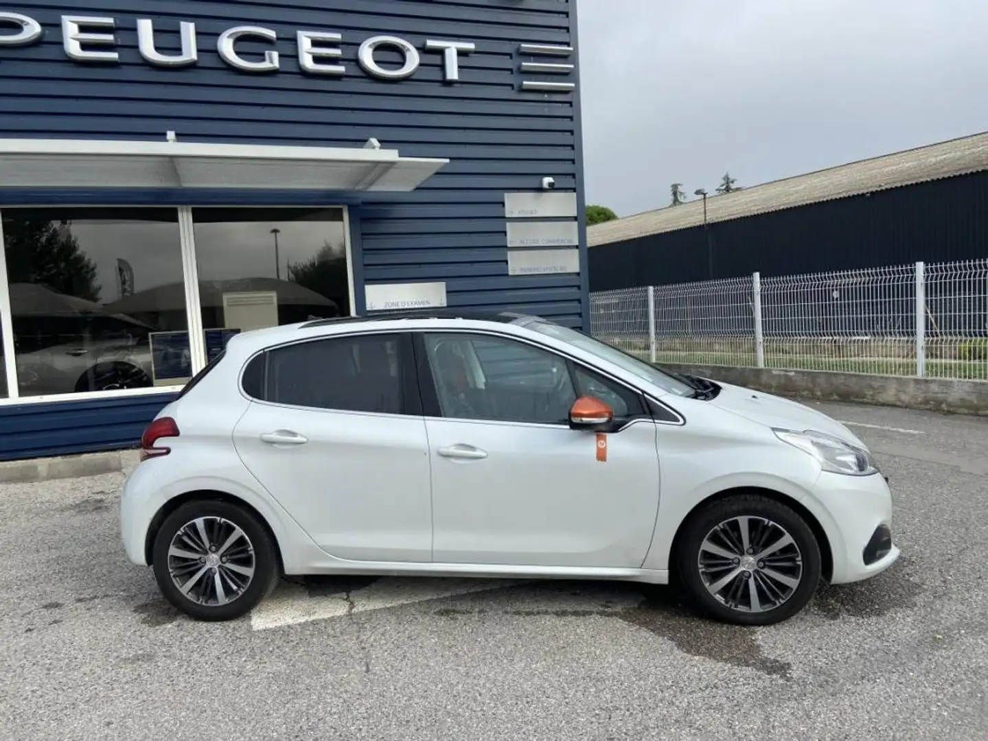 Peugeot 208 1.2 PureTech 110 S&amp;S Roland Garros Blanc - 2