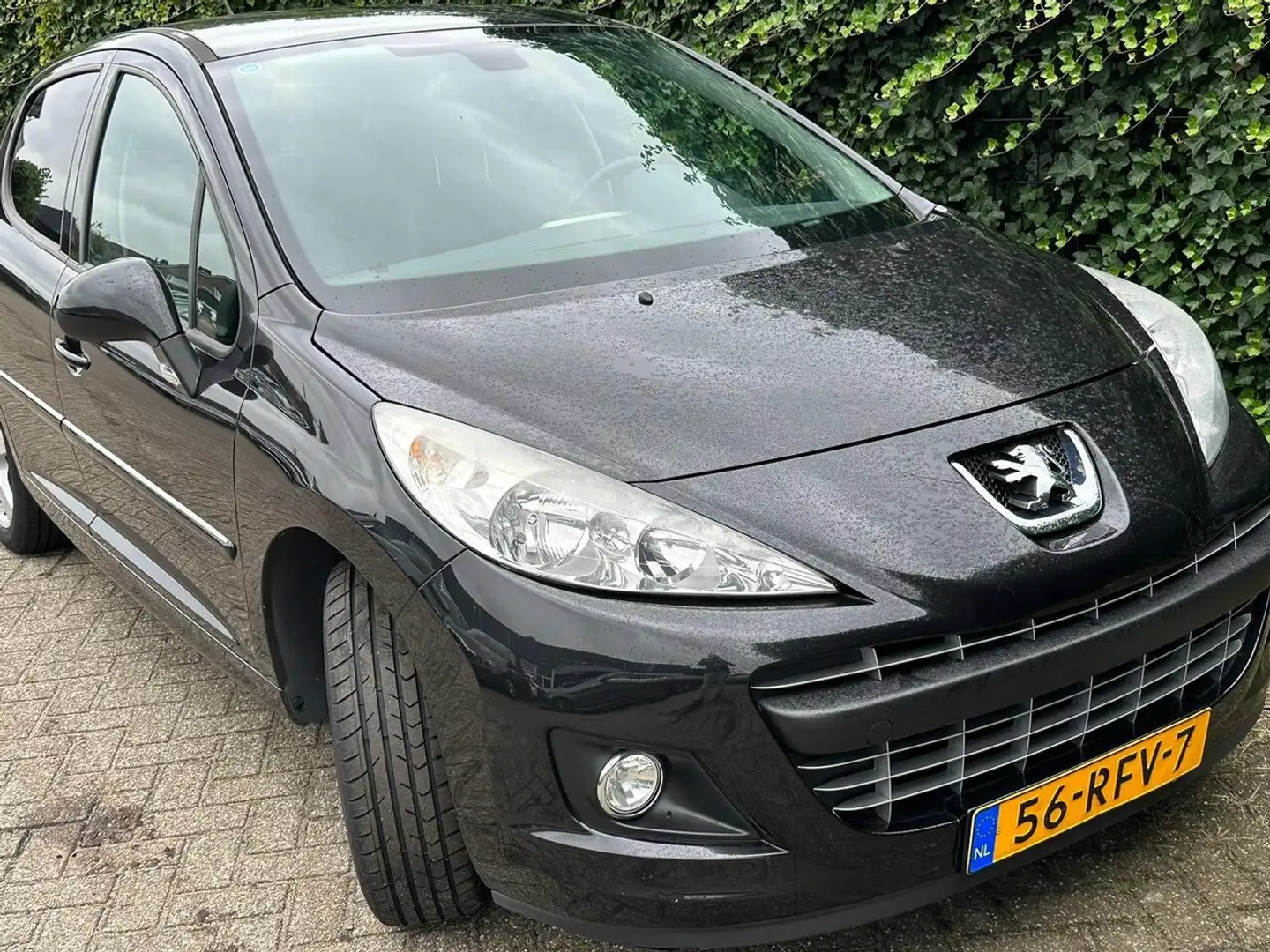 Peugeot 207 1.6 VTi Allure motorschade Zwart - 2