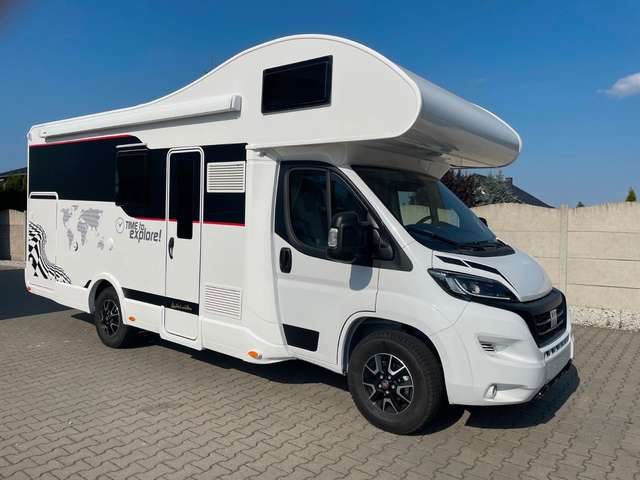 Imagine Rimor Rimor Seal 5 Full LED Markise DAB viele EXTRAS