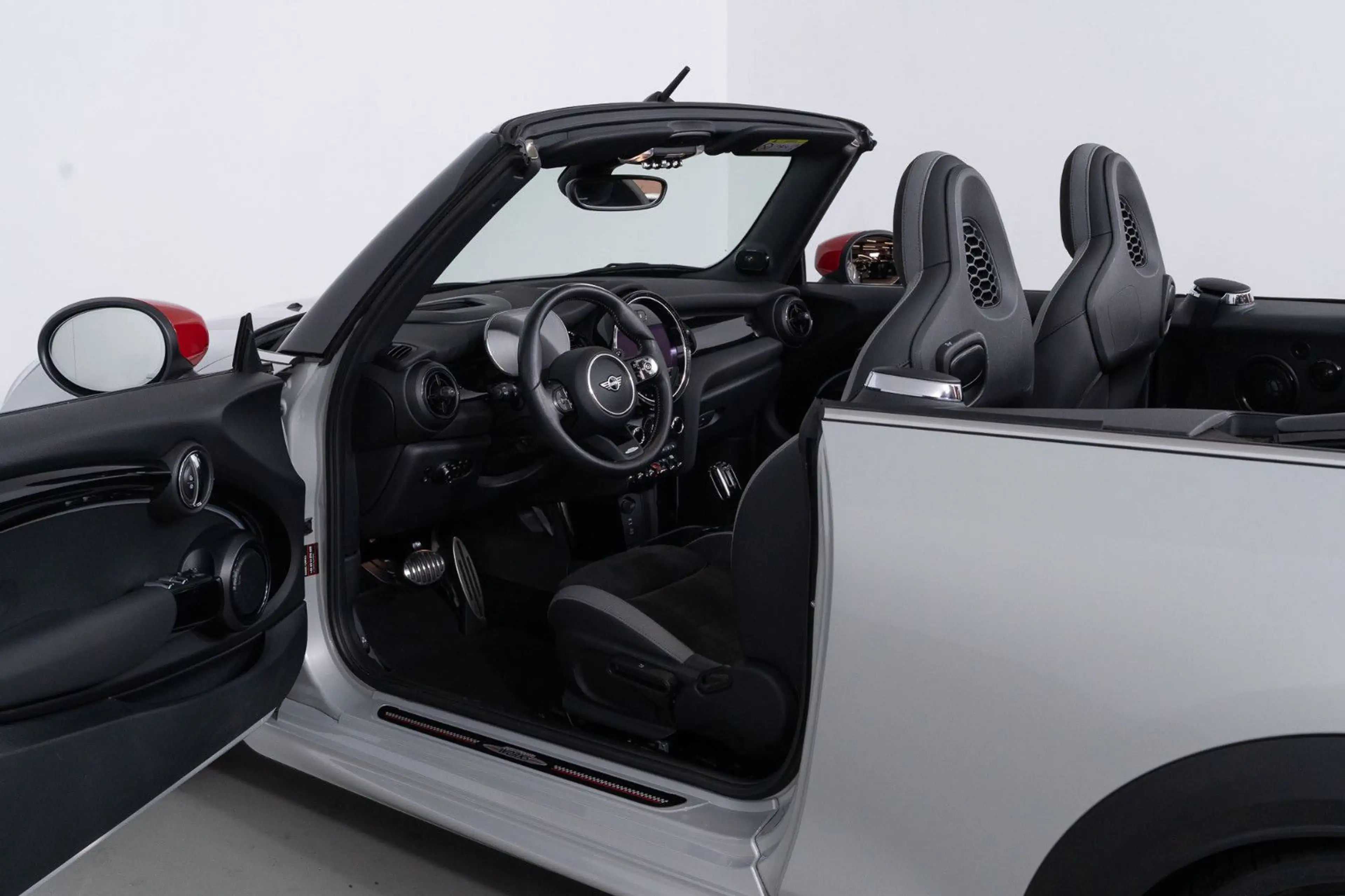 MINI John Cooper Works Cabrio John Cooper Works — photo 9