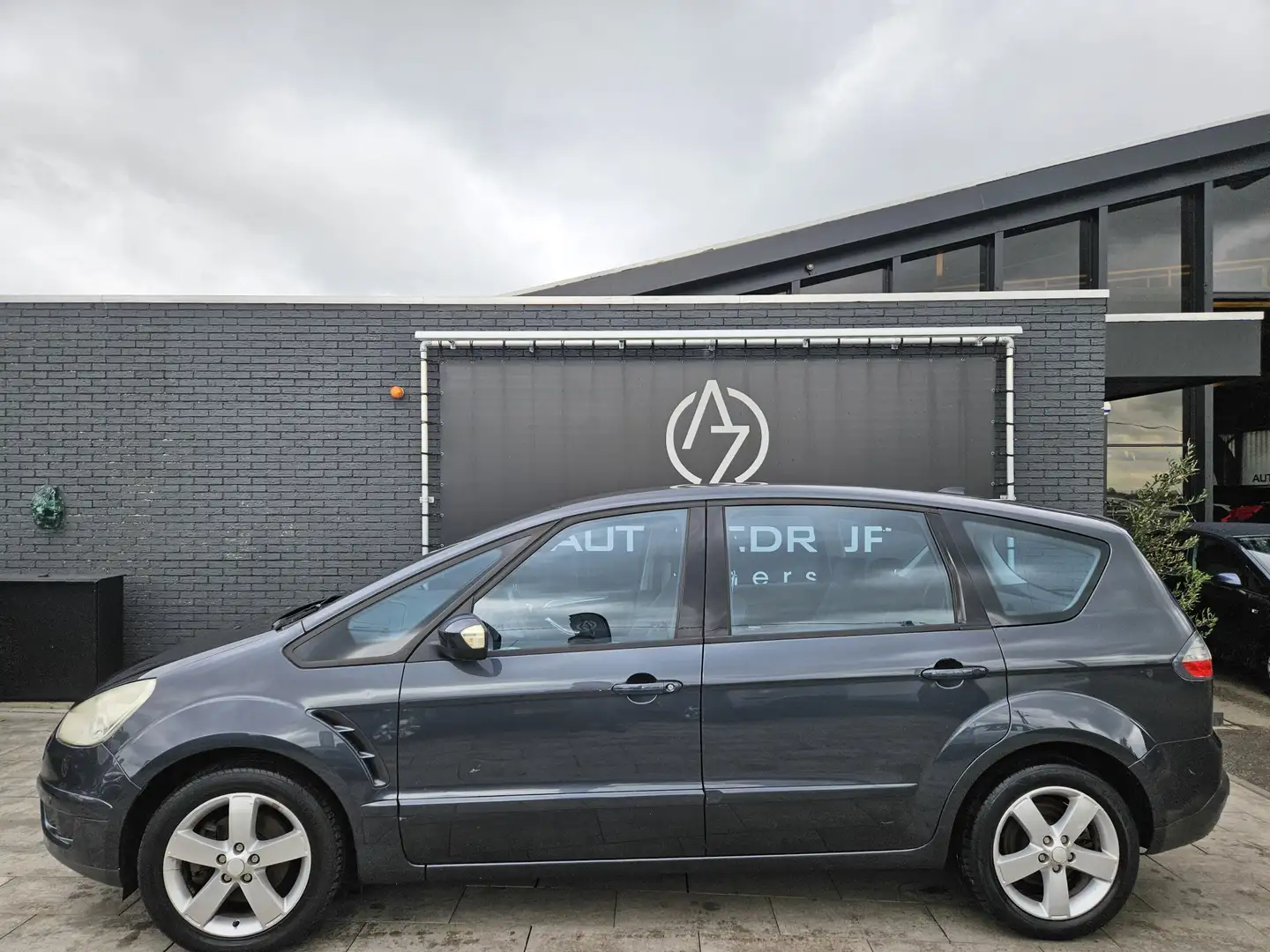 Ford S-Max 2.0-16V *AC*Navi Grijs - 1