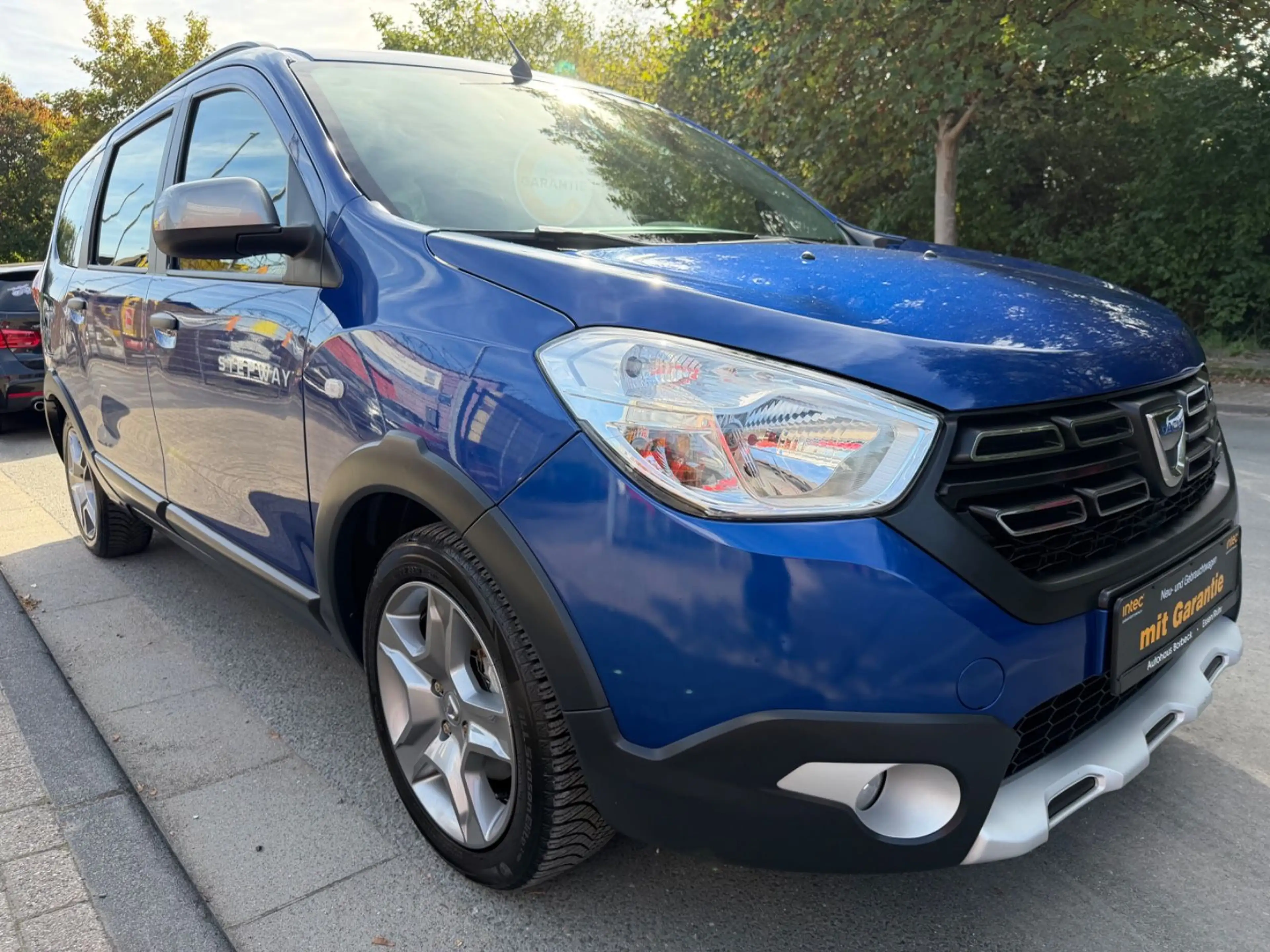 Dacia Lodgy Stepway Kamera Navi TÜV/ServiceNeuGarantie — photo 3
