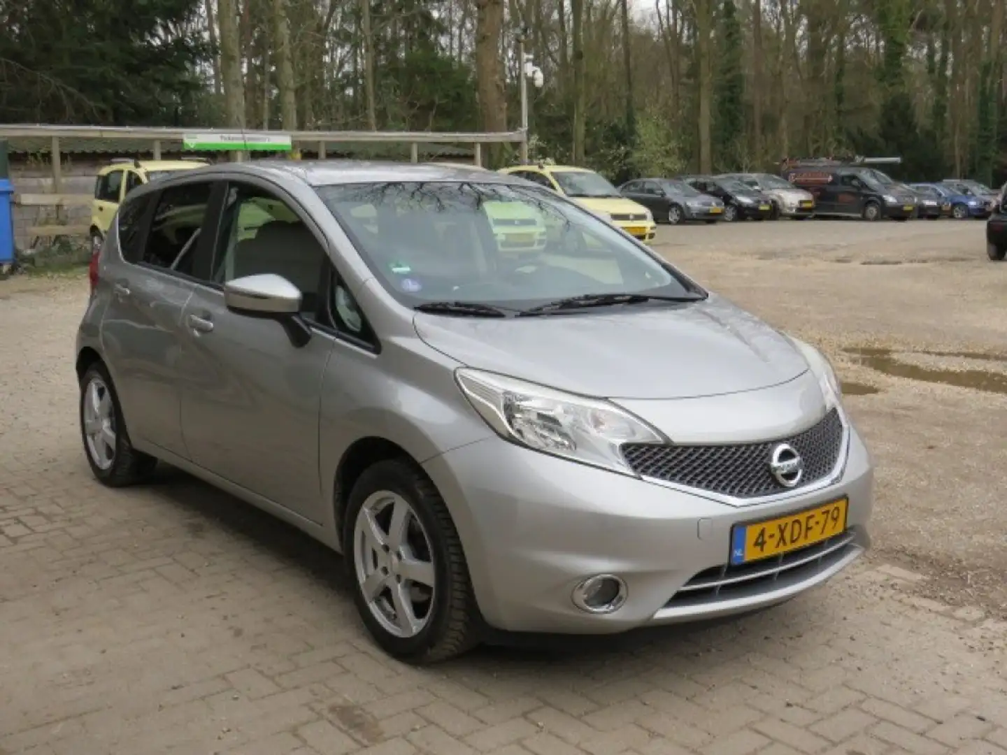 Nissan Note 1.2 DIG-S Connect Edition Grijs - 2