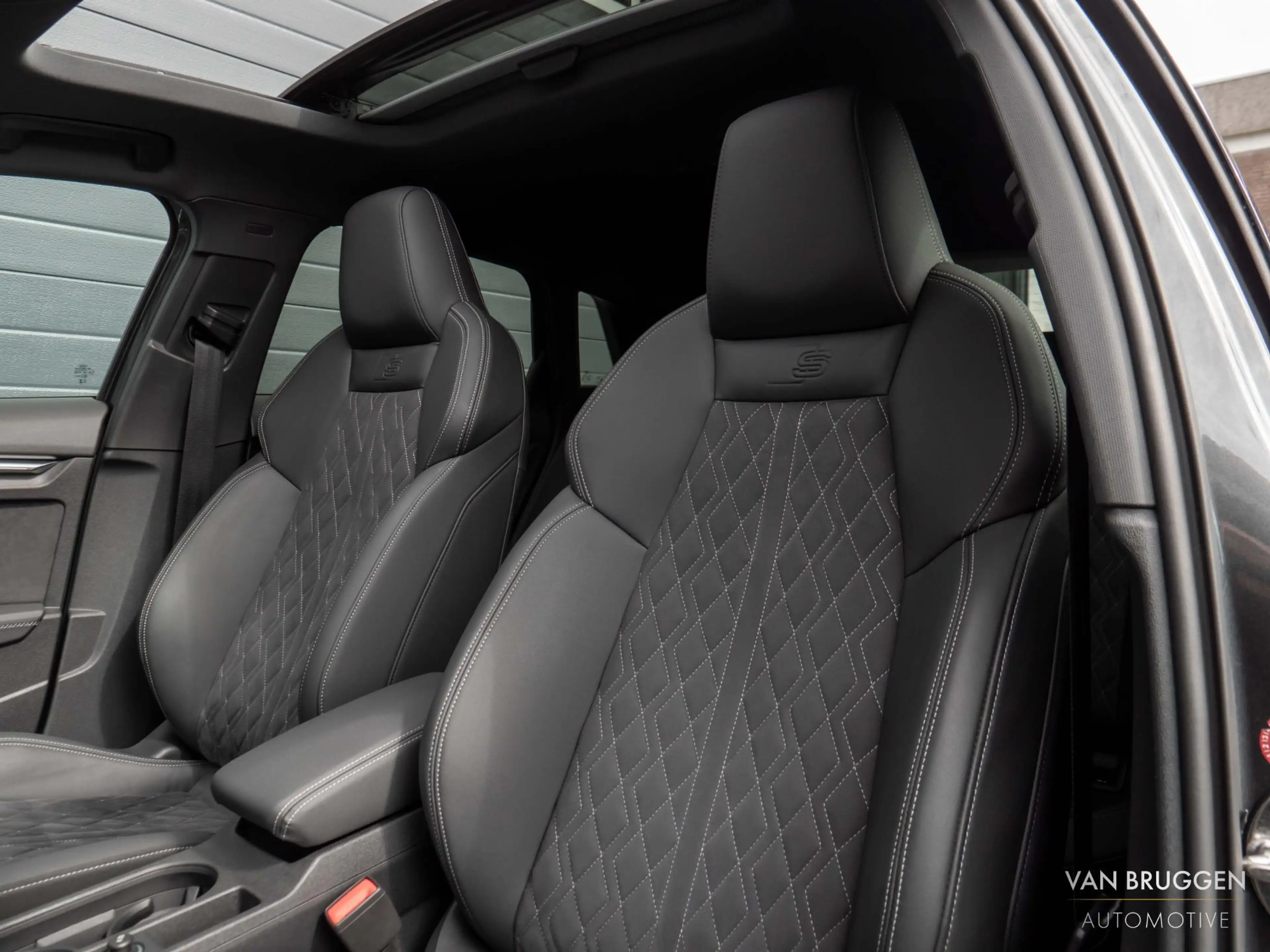 Audi A3 Sportback 45 TFSI e S-Line Pano RS-Stoelen B&O Sfe — photo 2
