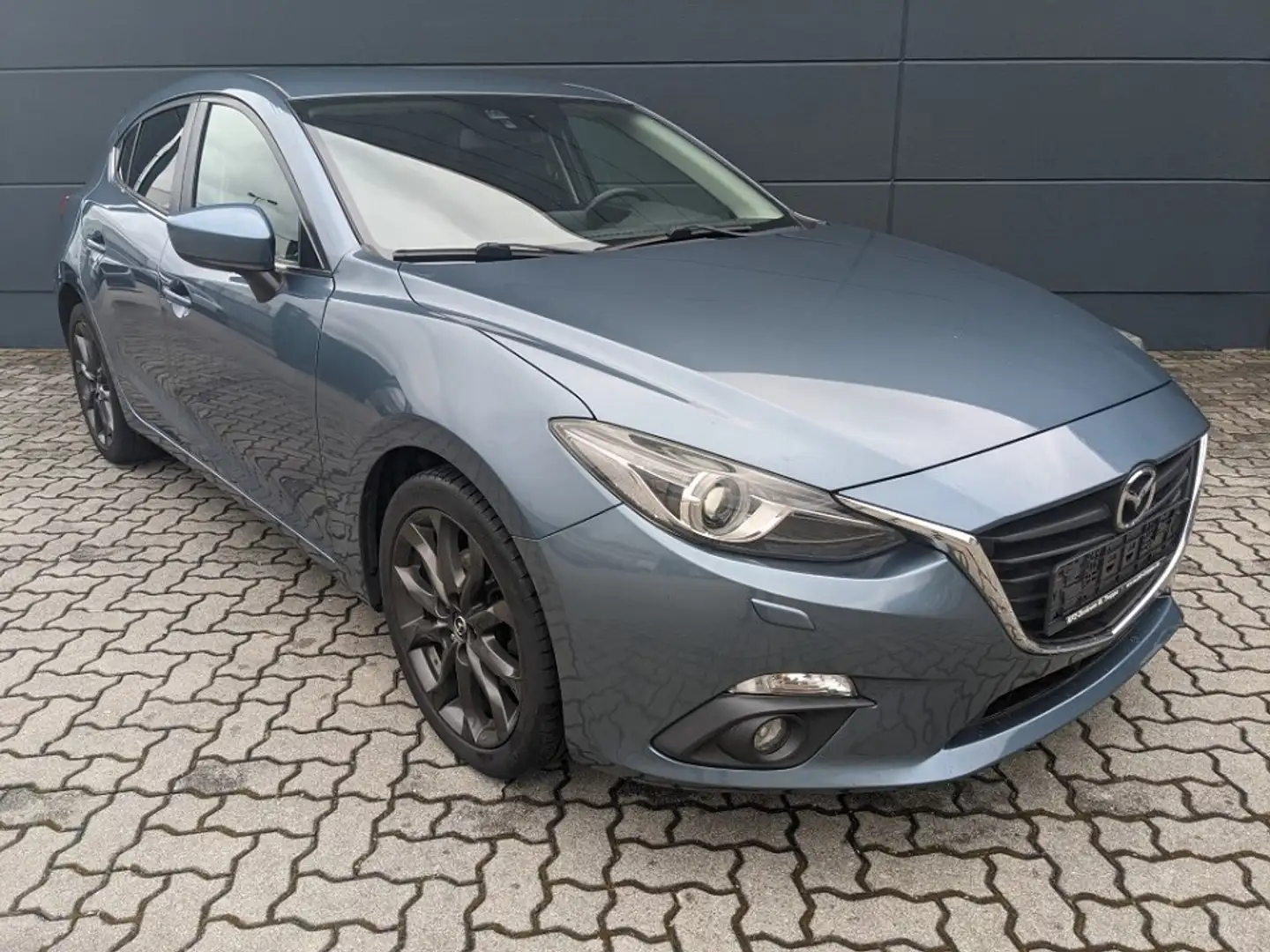 Mazda 3 5-Türer 2.0l Nakama Leder Kamera Standheizung plava - 2