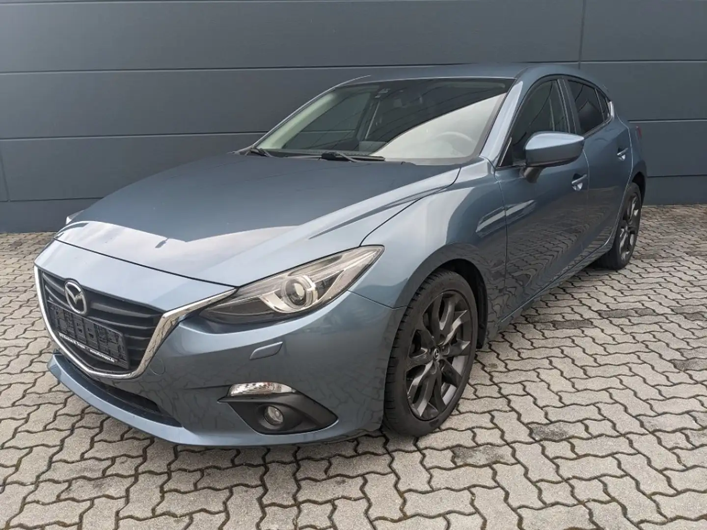Mazda 3 5-Türer 2.0l Nakama Leder Kamera Standheizung plava - 1