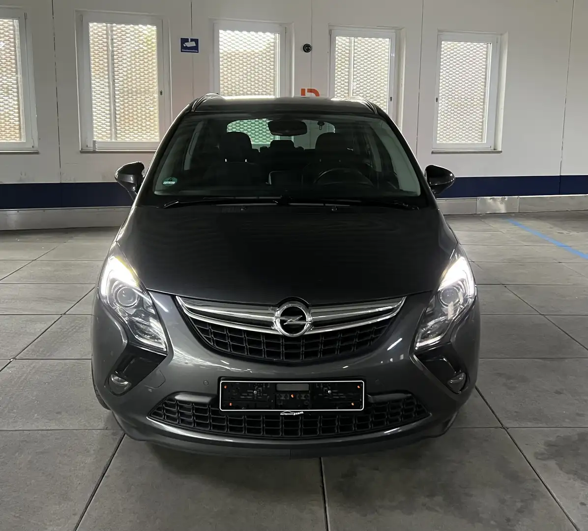 Opel Zafira Tourer 2.0CDTI Innovation 7 Sitze165PS 1Vorbesitzer Grau - 2