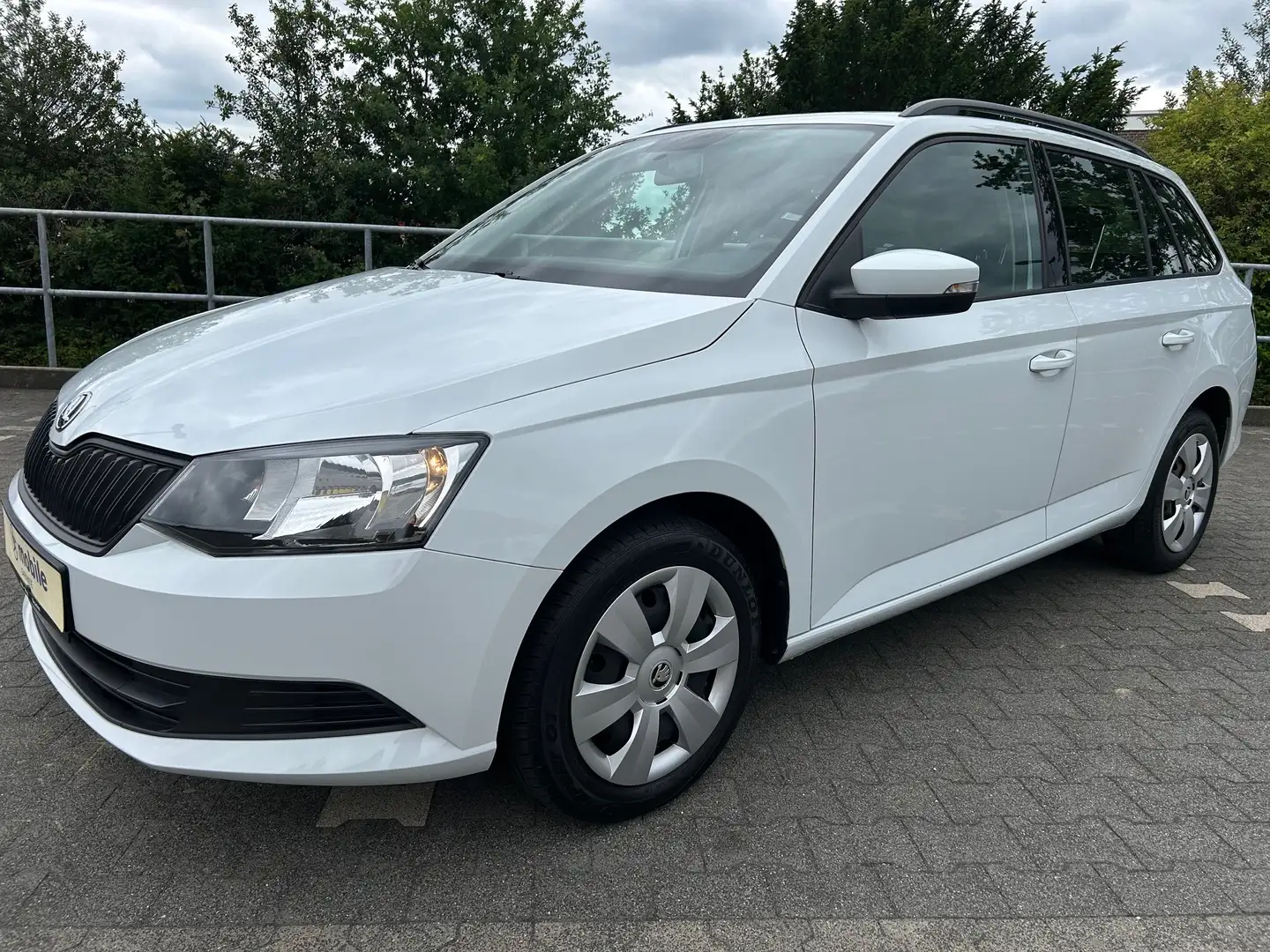 Skoda Fabia Combi Style*BLUETOOTH*DAB-RADIO*SCHECKHEFT*INSPNEU Blanc - 1