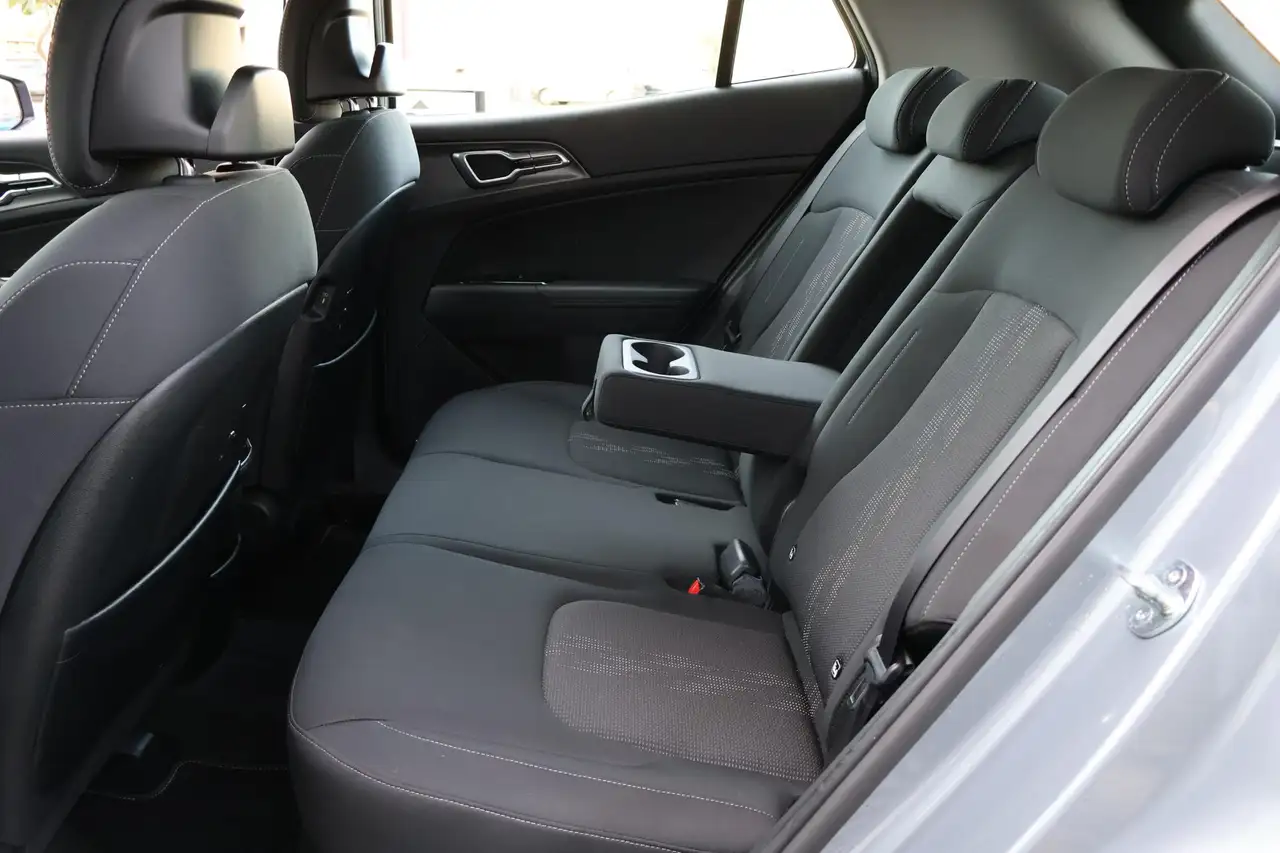 Kia Sportage 1.6 T-GDi Hybrid DynamicLine 1e Eigenaar | Dealer 26