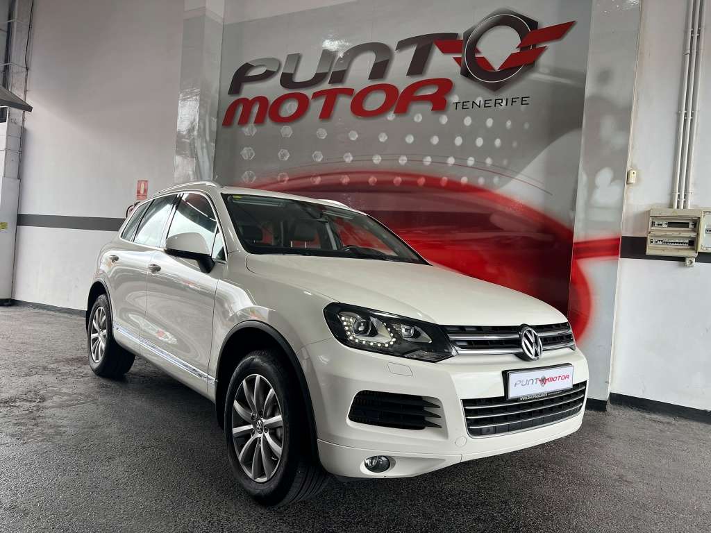 Volkswagen Touareg 3.0TDI V6 BMT Premium TerrainTech 245 Tip. - foto 1