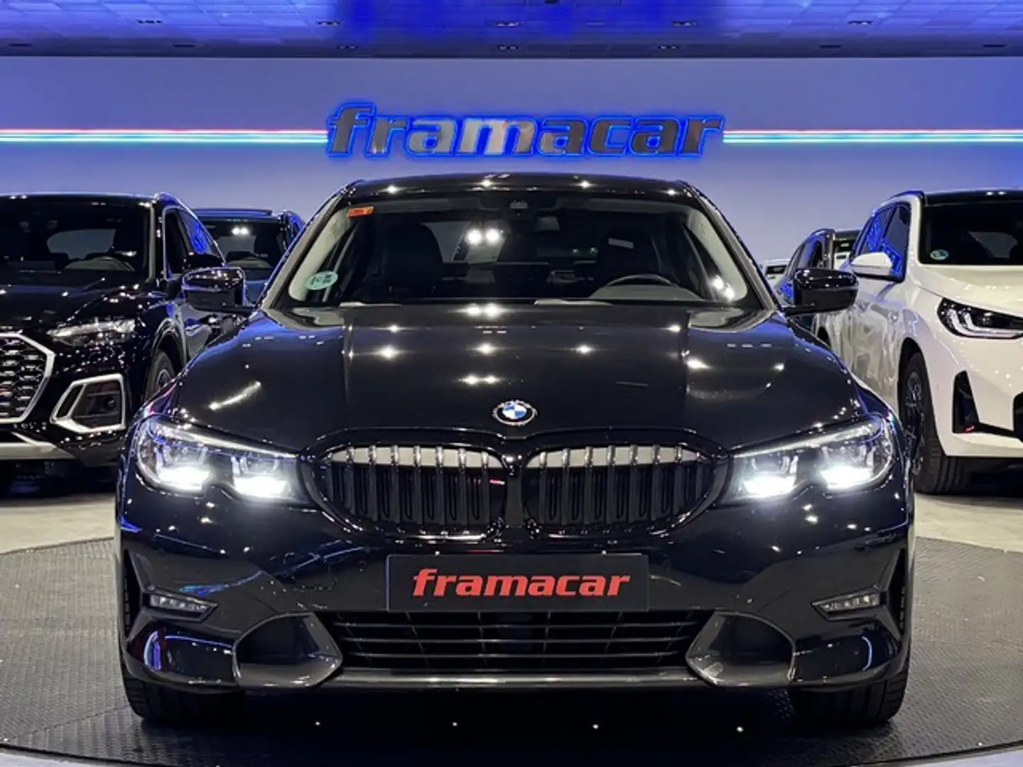 BMW 330 330iA Negro - 2