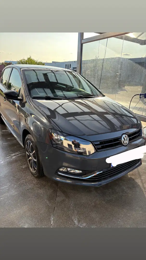 Volkswagen Polo - 1